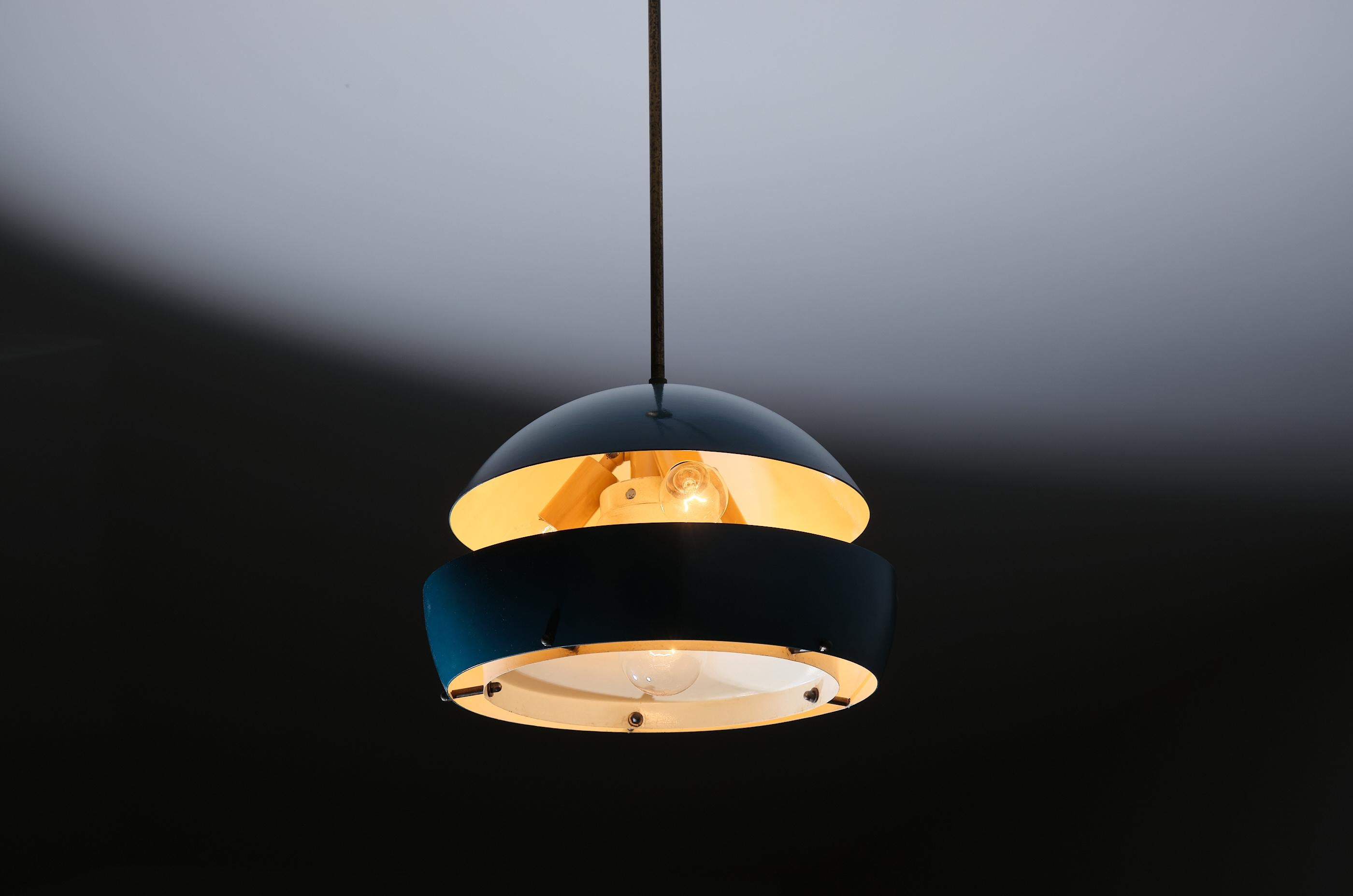 Italian Pendant Chandelier, Modern Design of the 50s For Sale 1