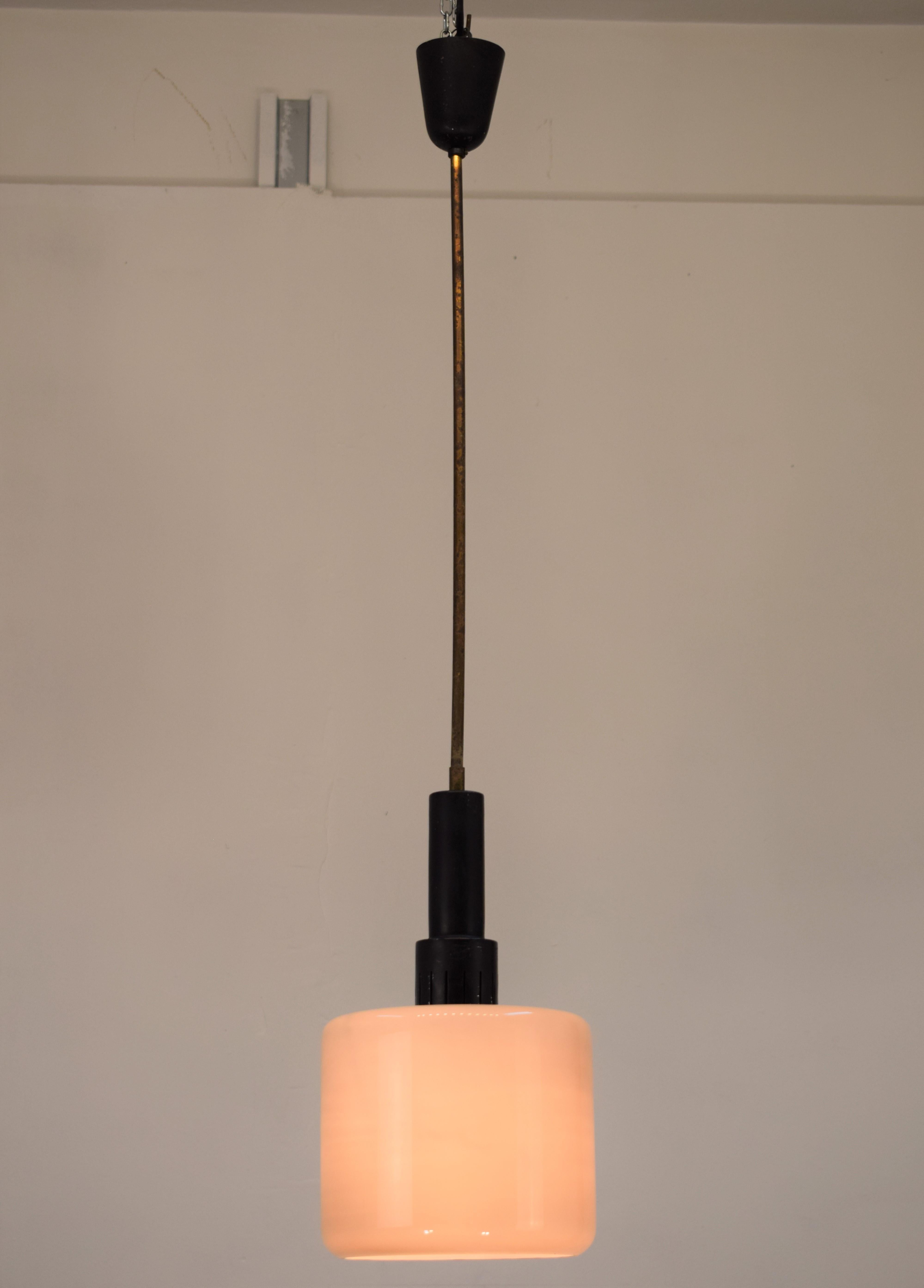 Italian pendant lamp by Stilnovo, 1960s.

Dimensions: H= 94 cm; D= 19 cm.