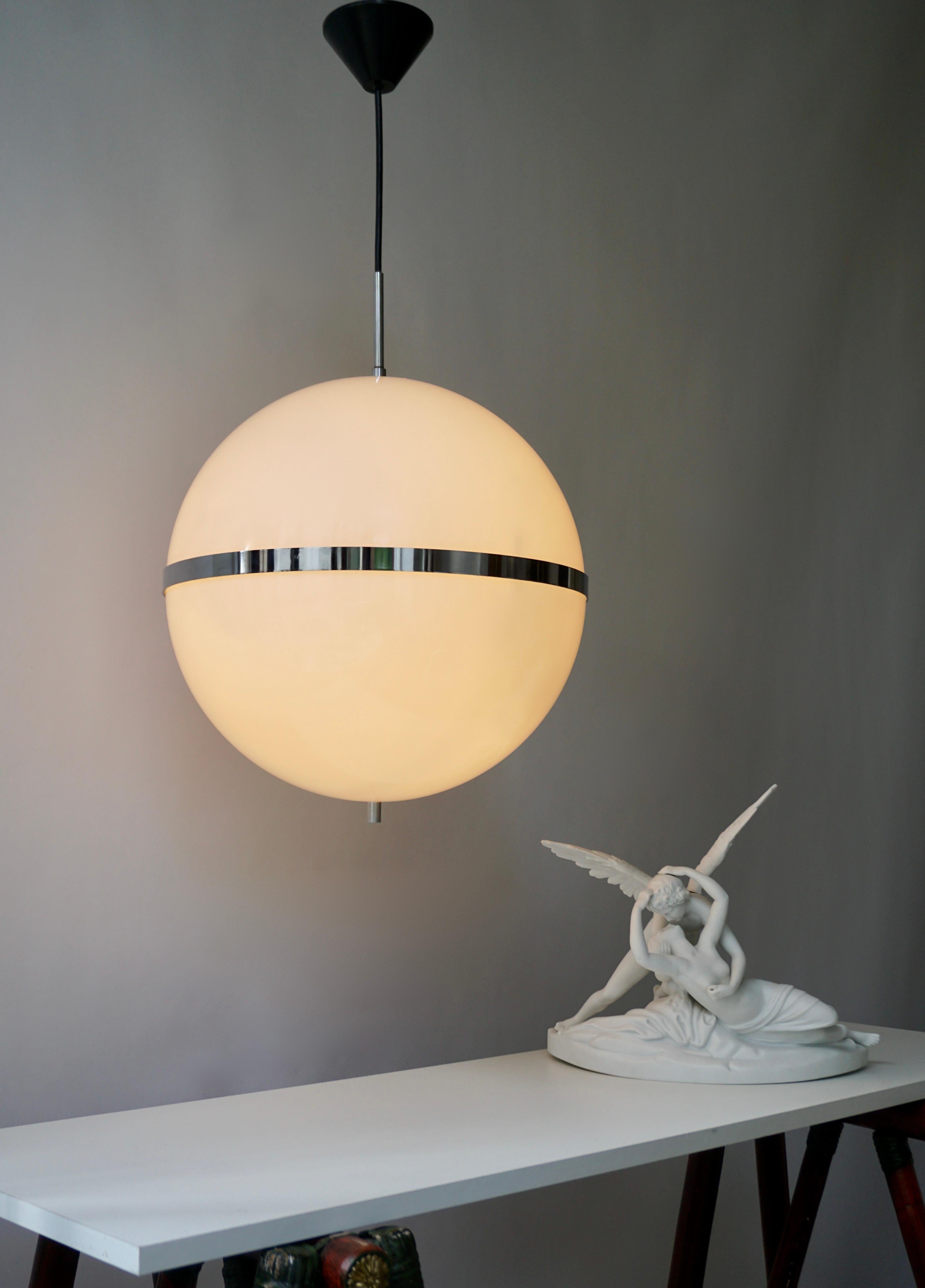 Italian Pendant Lamp in White Plastic and Chrome, 1970s For Sale 6