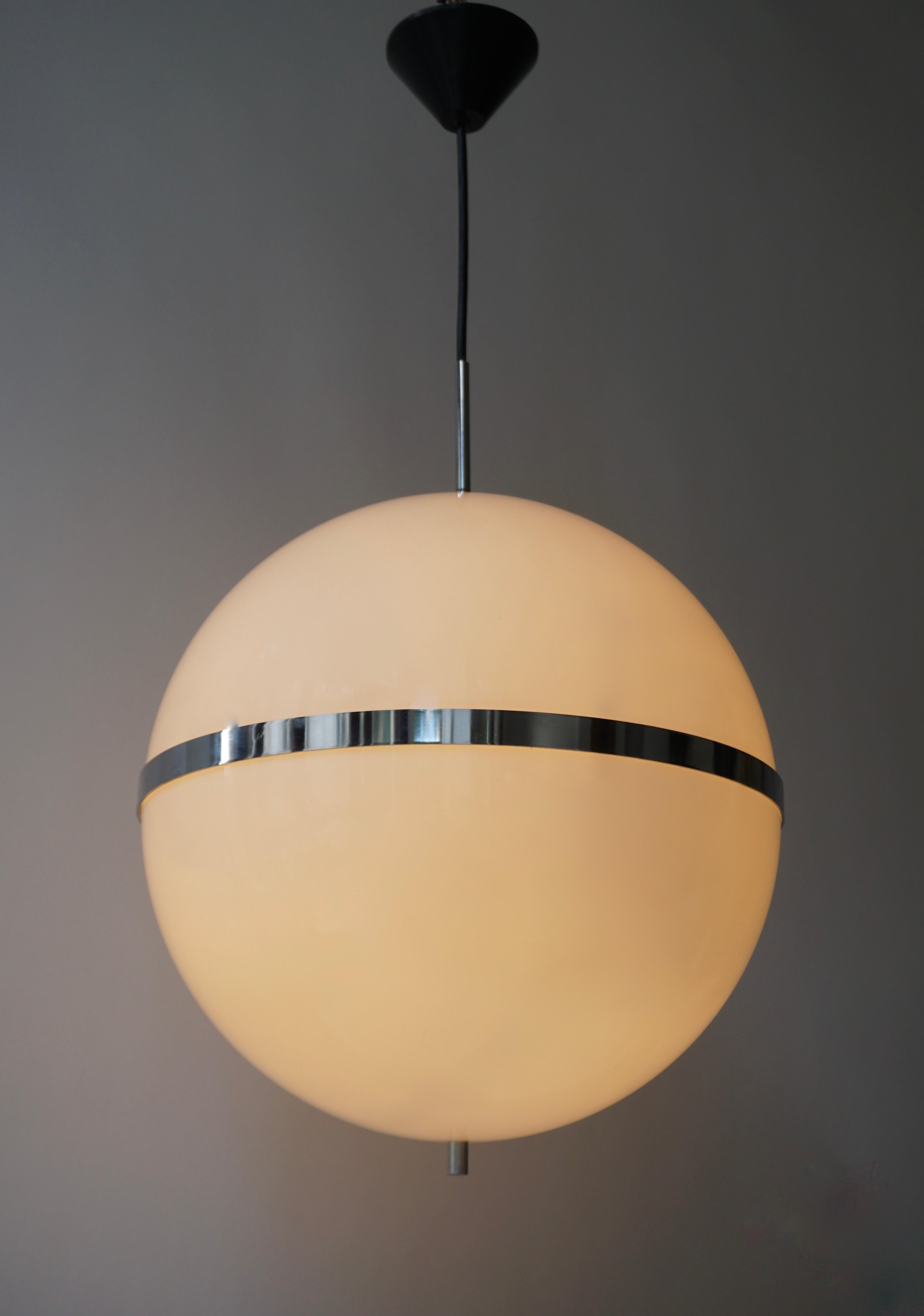 20th Century Italian Pendant Lamp in White Plastic and Chrome, 1970s For Sale