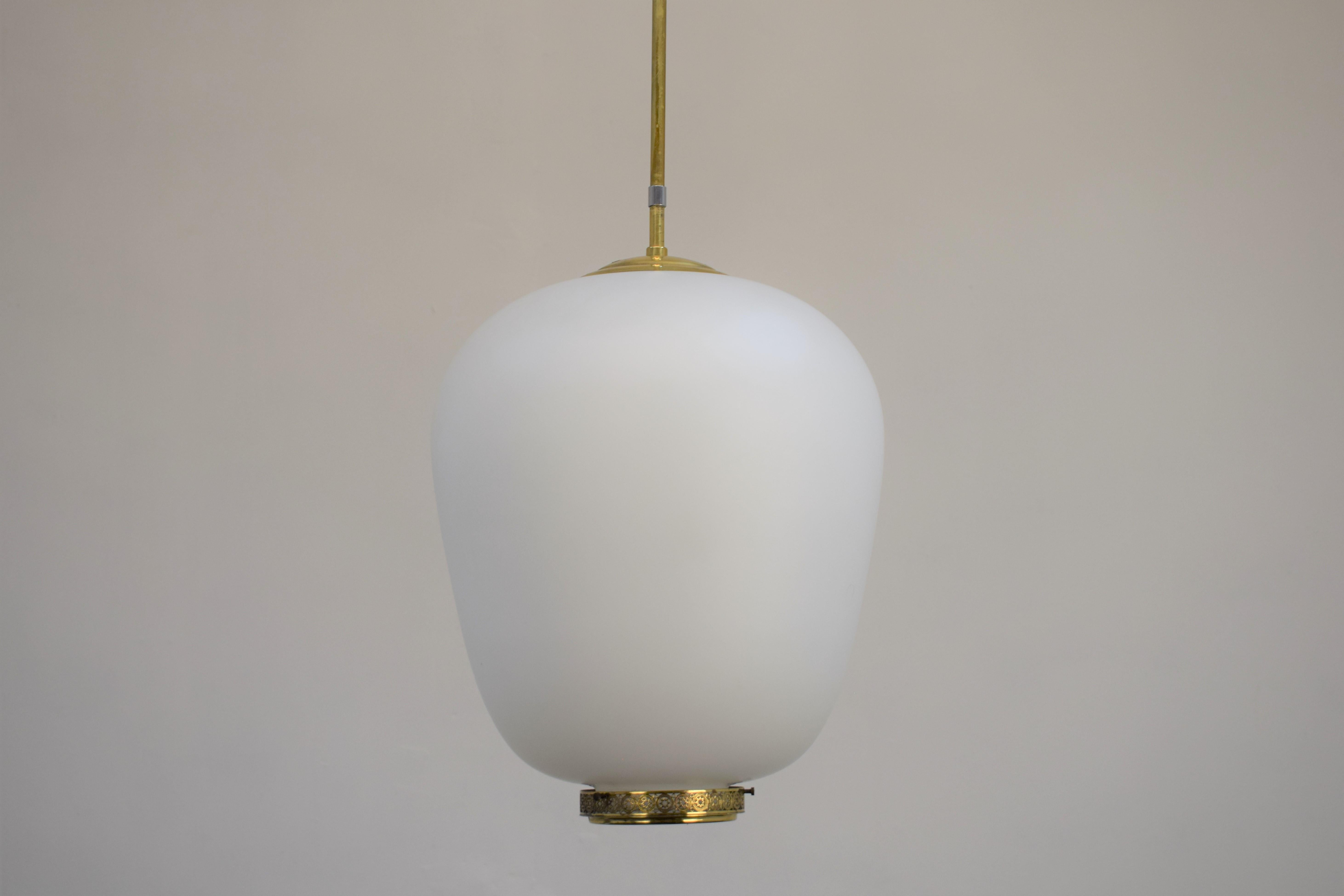 Mid-20th Century Italian pendant lamp, opaline and brass, 1950s For Sale