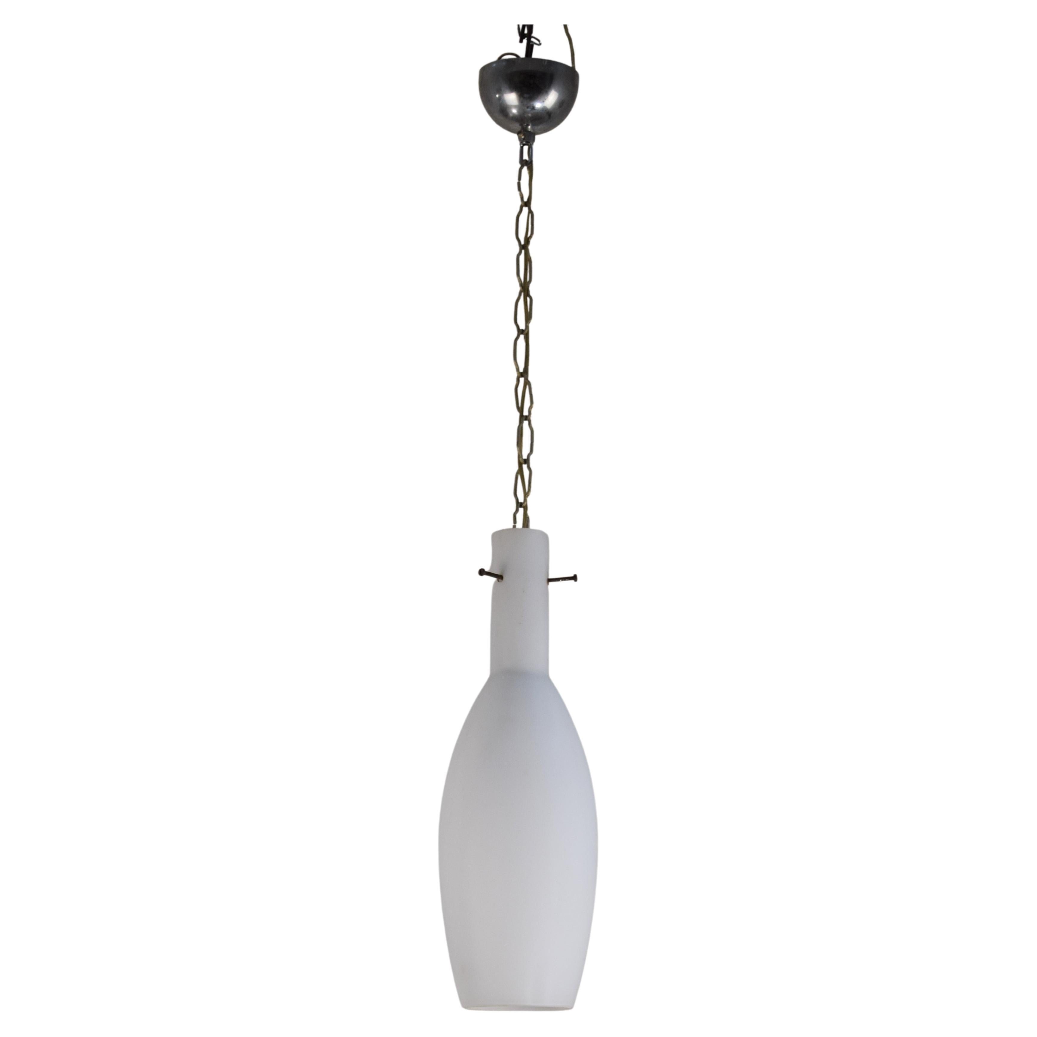 Lampe à suspension italienne, verre opalin, années 1960