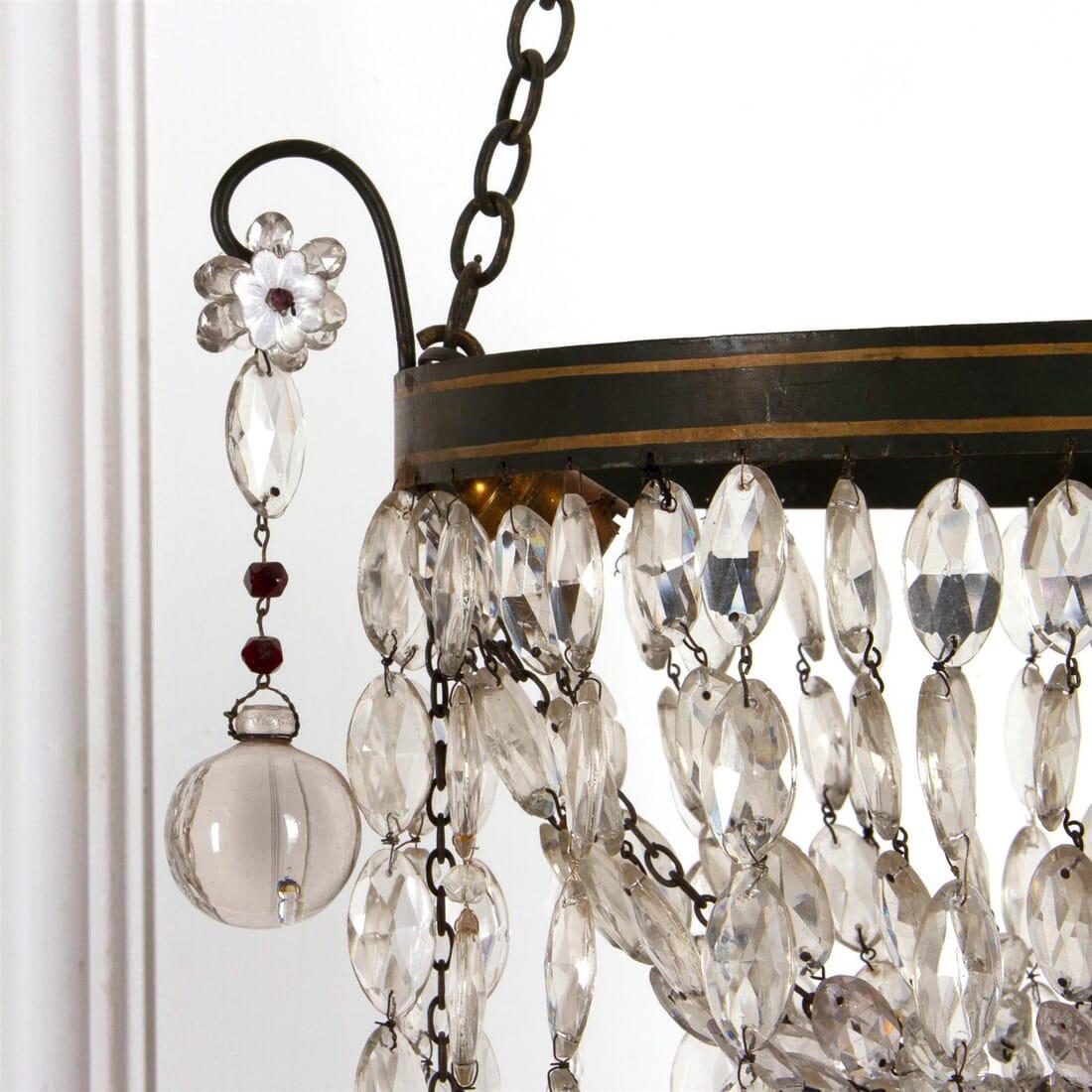 A very decorative late 19th century Italian tole and glass pendant light.
 
Measures: Height including chain is 160cm.