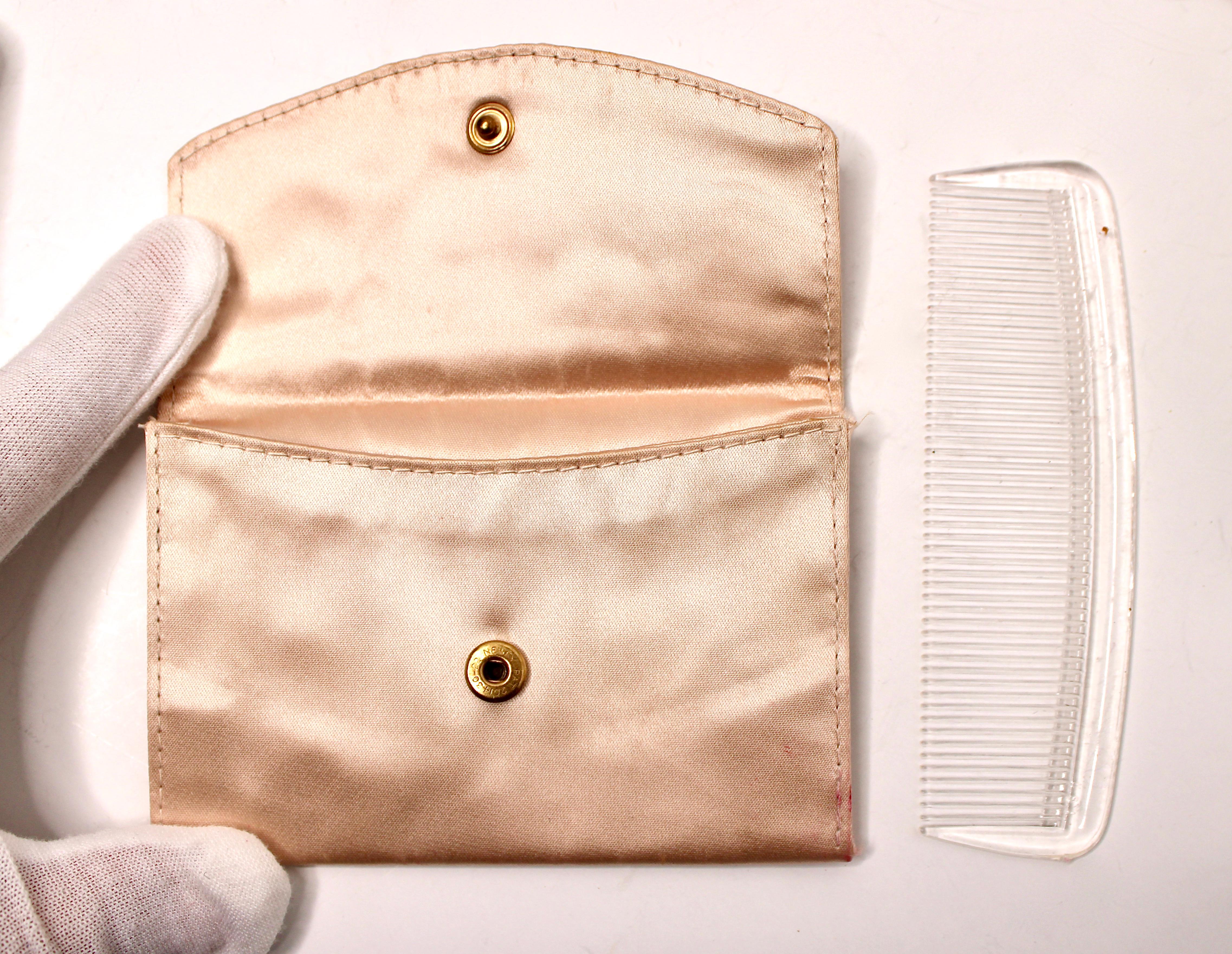 Italian Petit Point Evening Bag With Mother-Of-Pearl Frame circa 1930s im Angebot 6