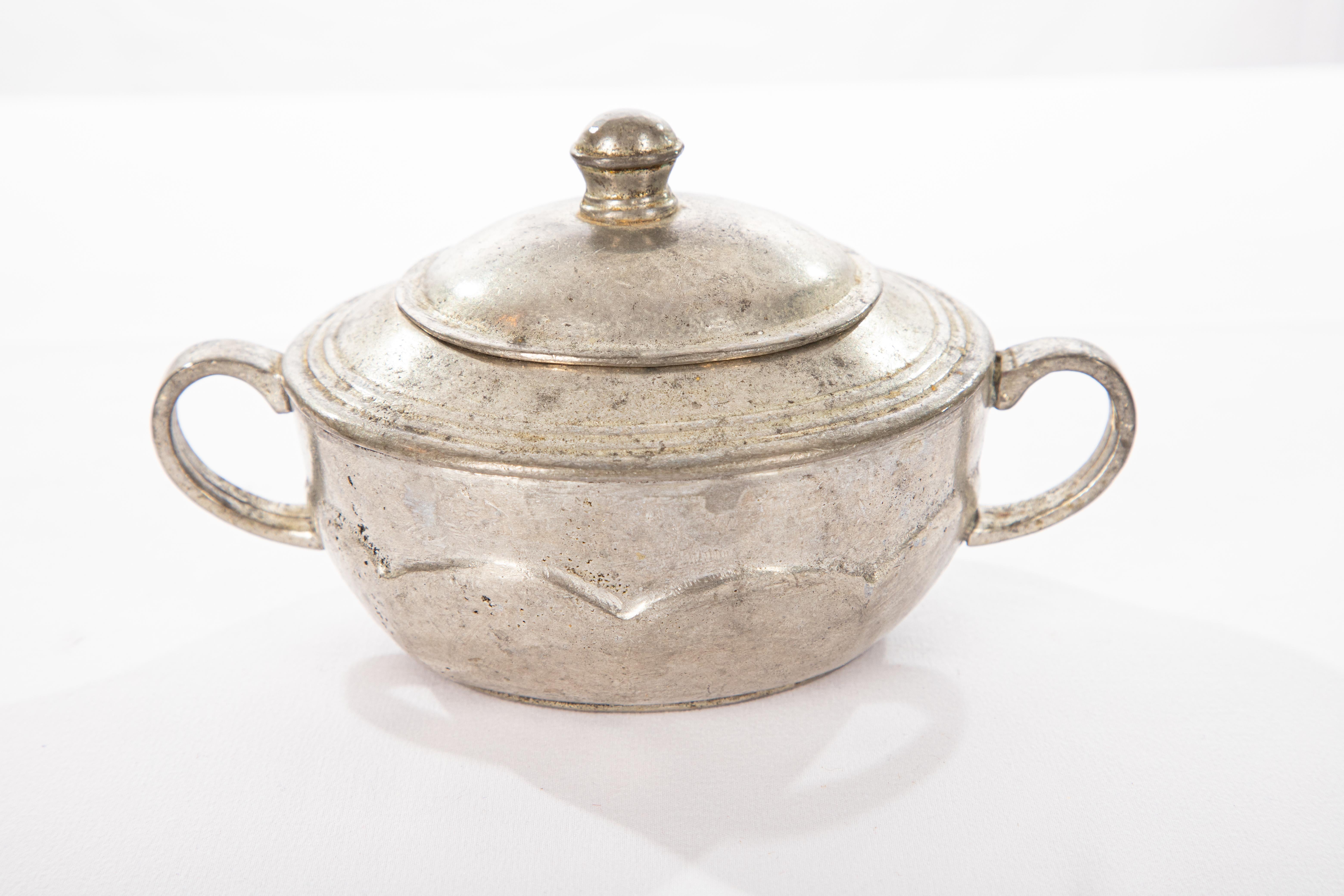 Italian Pewter Tea Service In Fair Condition For Sale In Cookeville, TN