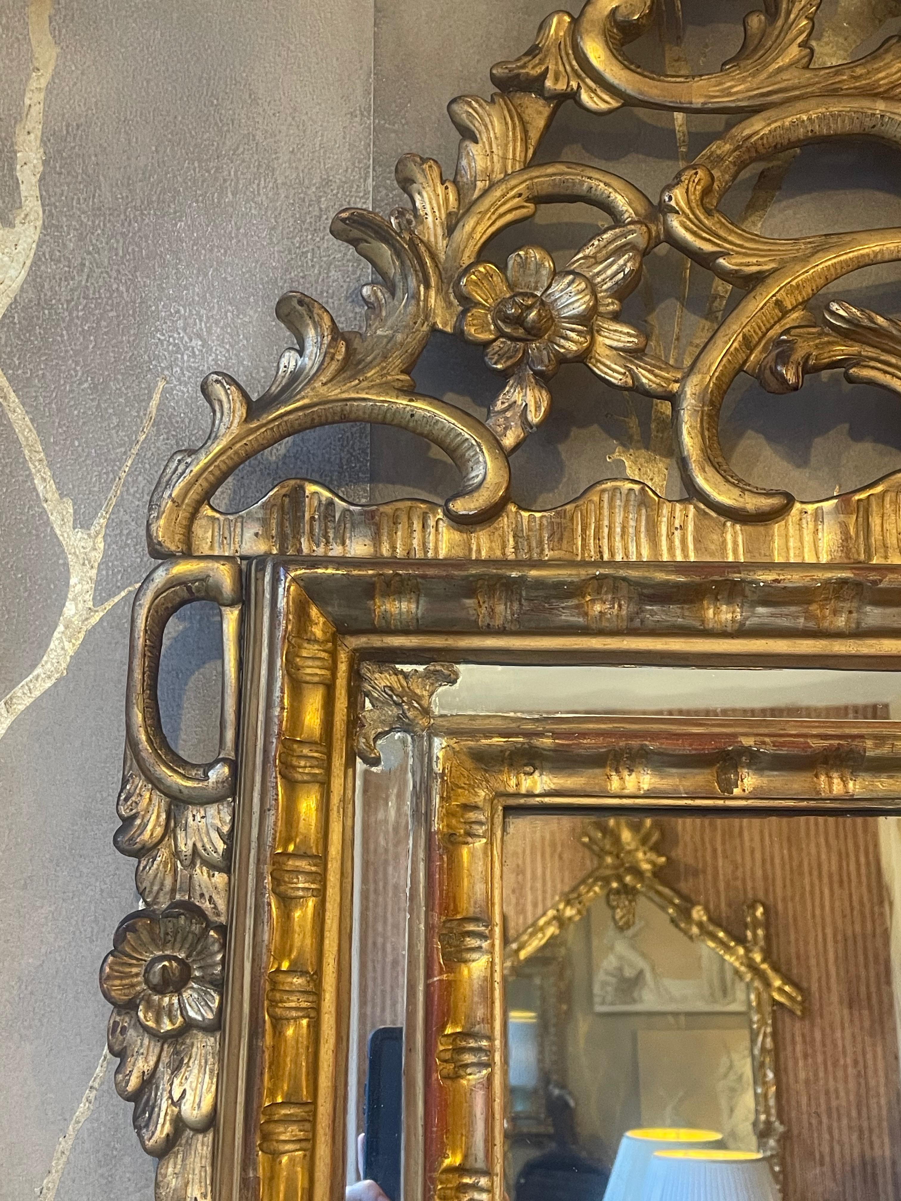 Italian Piedmontese Giltwood Mirror, circa 1780 For Sale 1