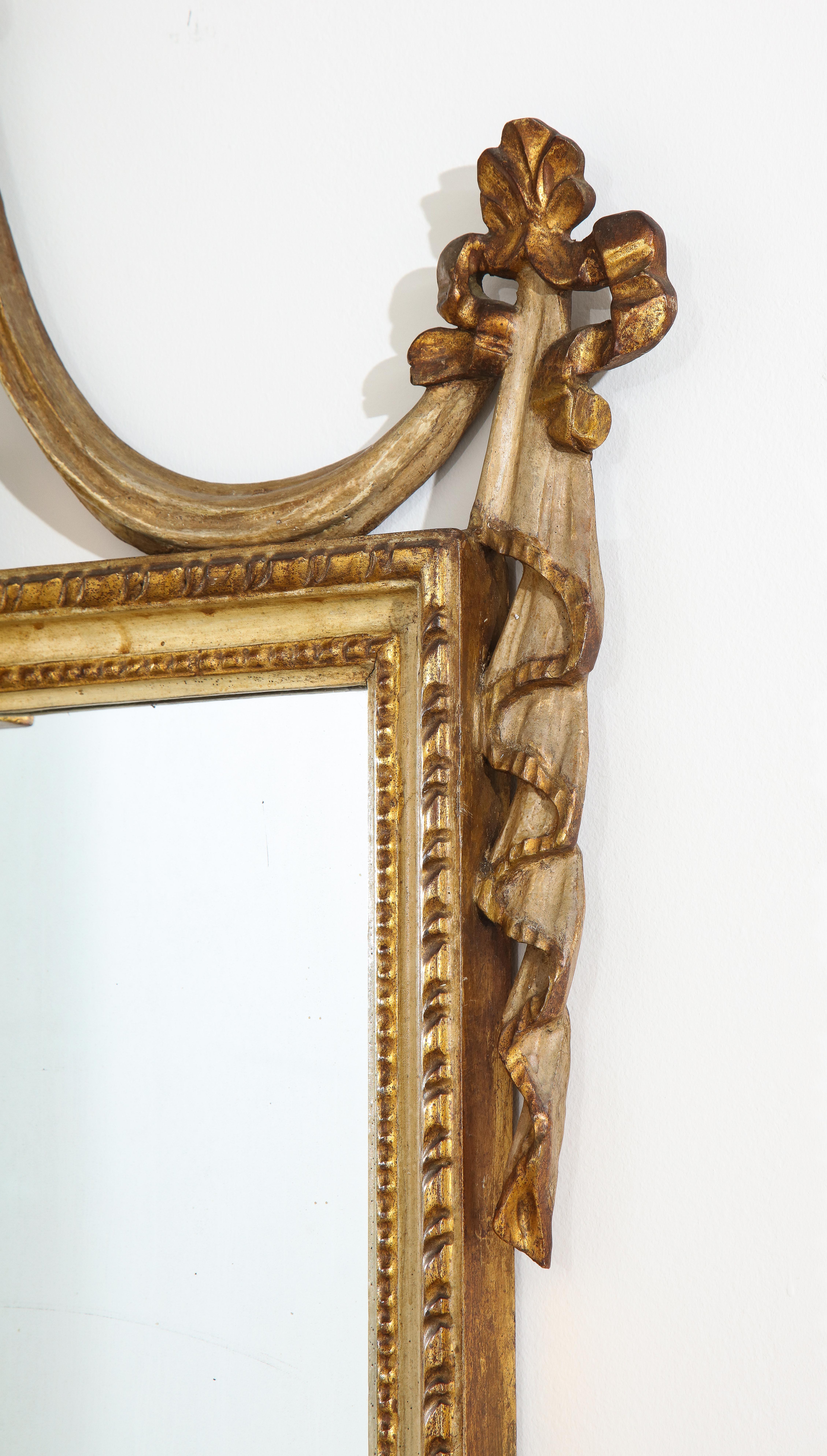 Italian Piedmontese Neoclassical Carved and Gilded Mirror 4