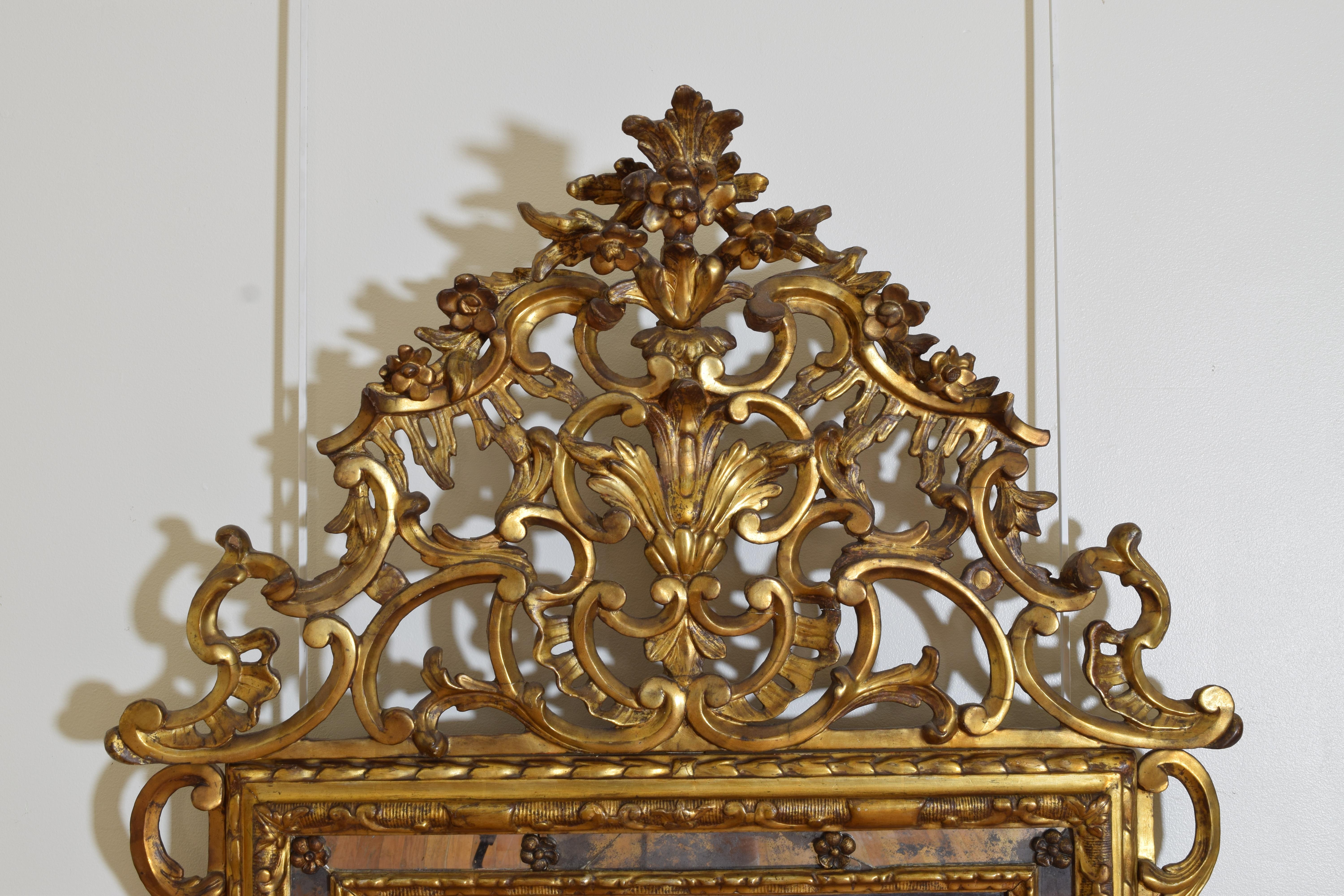 18th Century Italian, Piemonte, Rococo Period Carved Giltwood 2-Piece Mirror, 1stq 18th cen. For Sale
