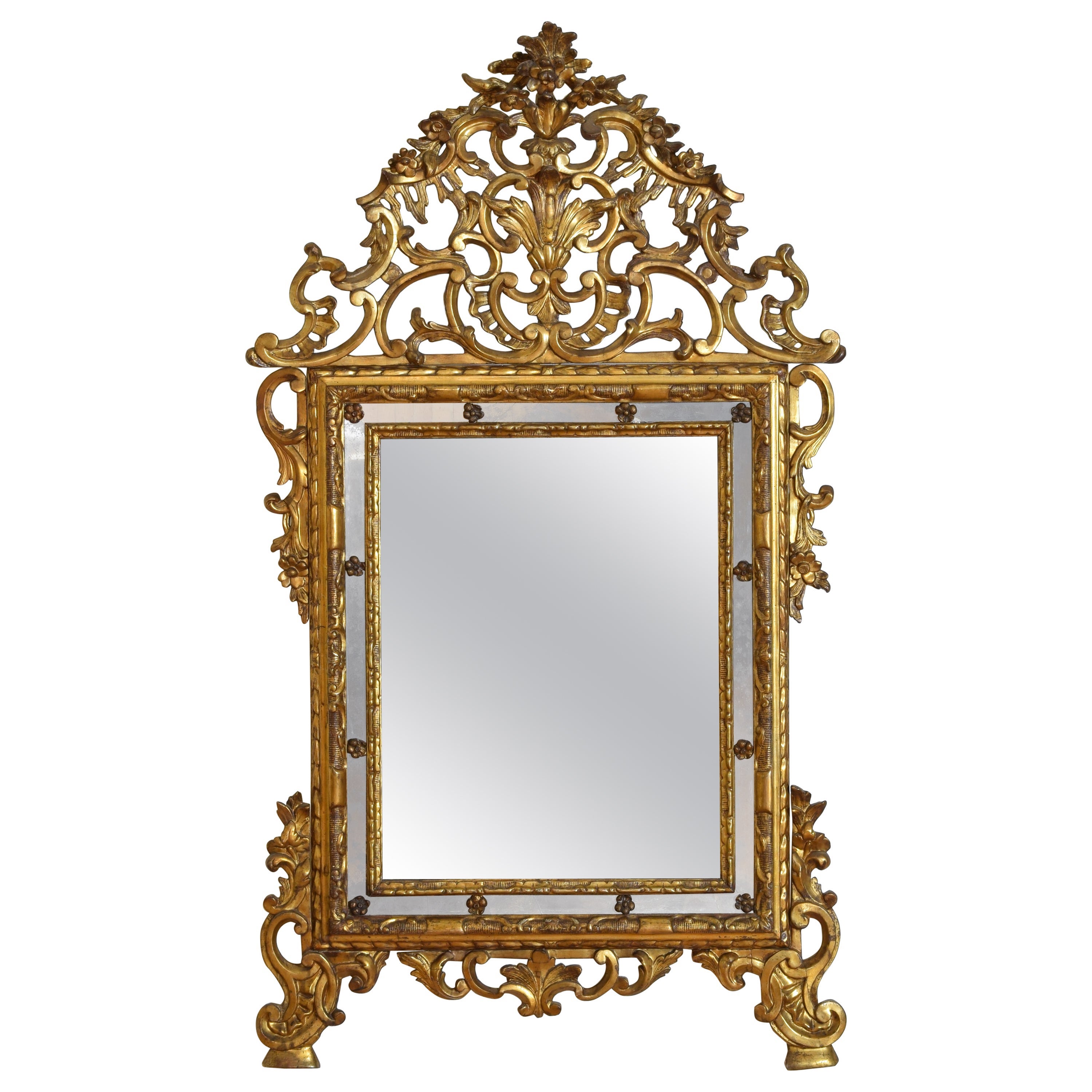 Italie, Piémont, période rococo, miroir 2 pièces en bois doré sculpté, 1erq. 18e s.