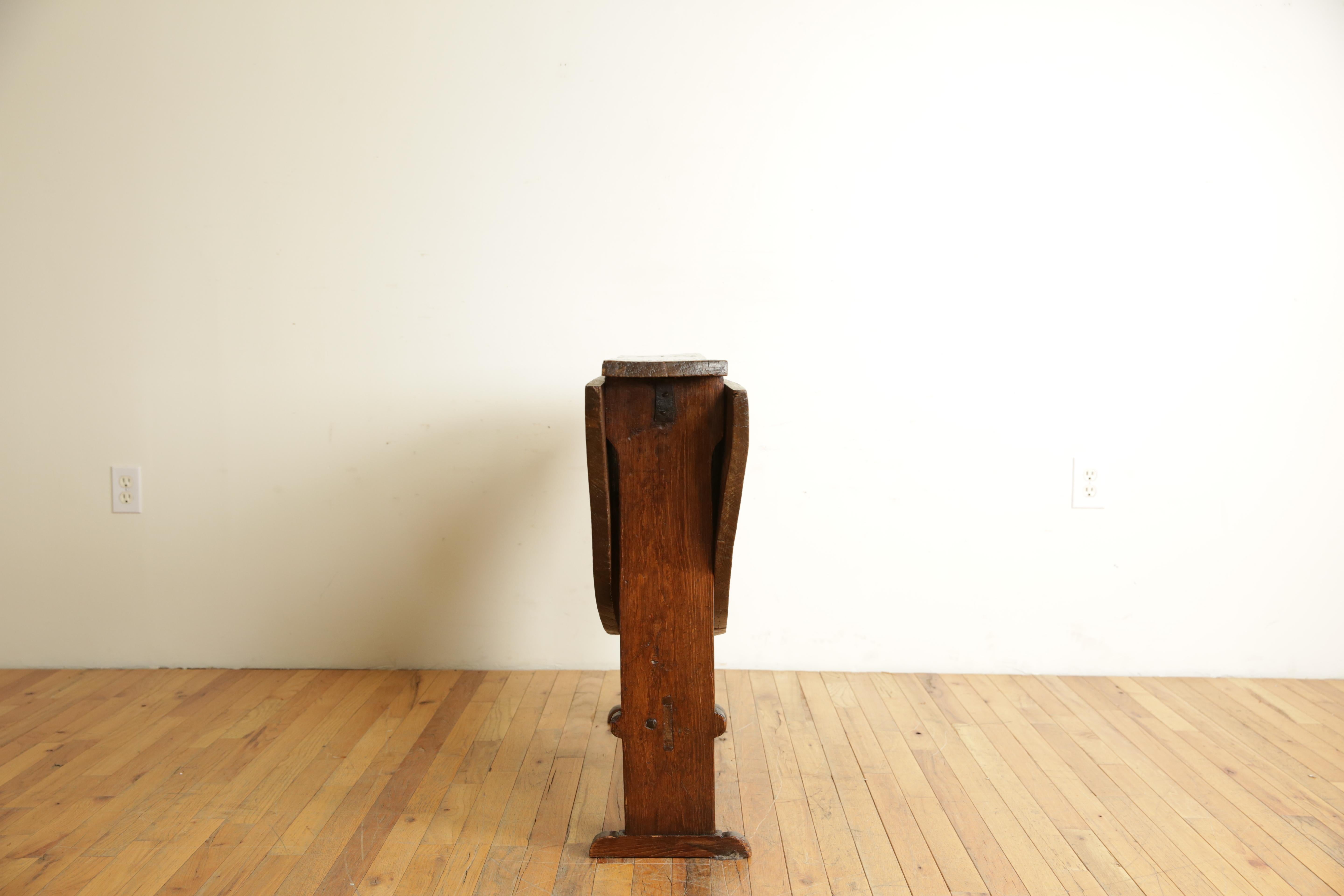 18th Century Italian, Tuscan, LXIV Period Castagno-Wood Folding Drop-Leaf Table, Early 18th C