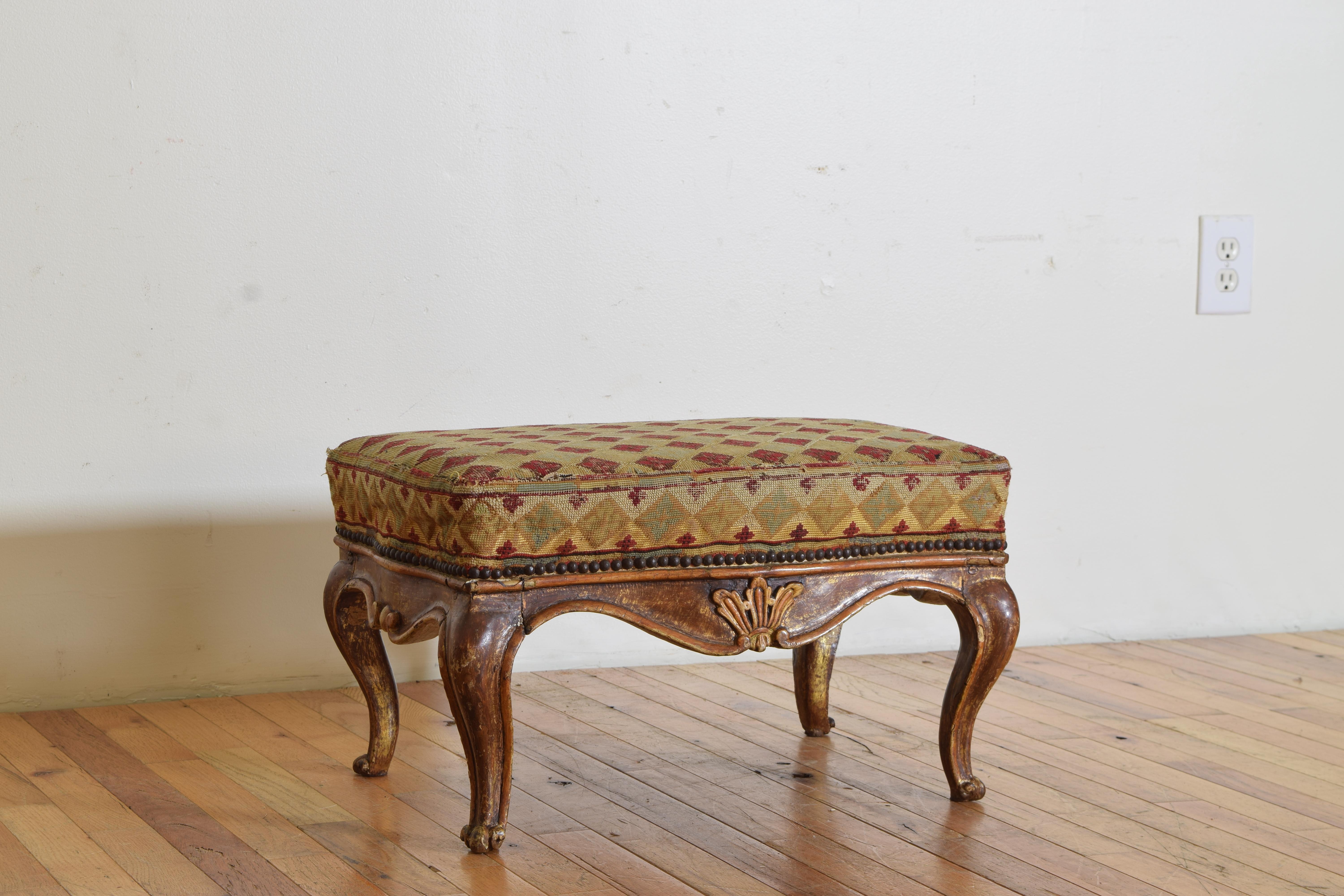 Italian, Piemontese, Rococo Period Lacquered and Gilded Footstool, Mid 18th Cen. In Good Condition For Sale In Atlanta, GA