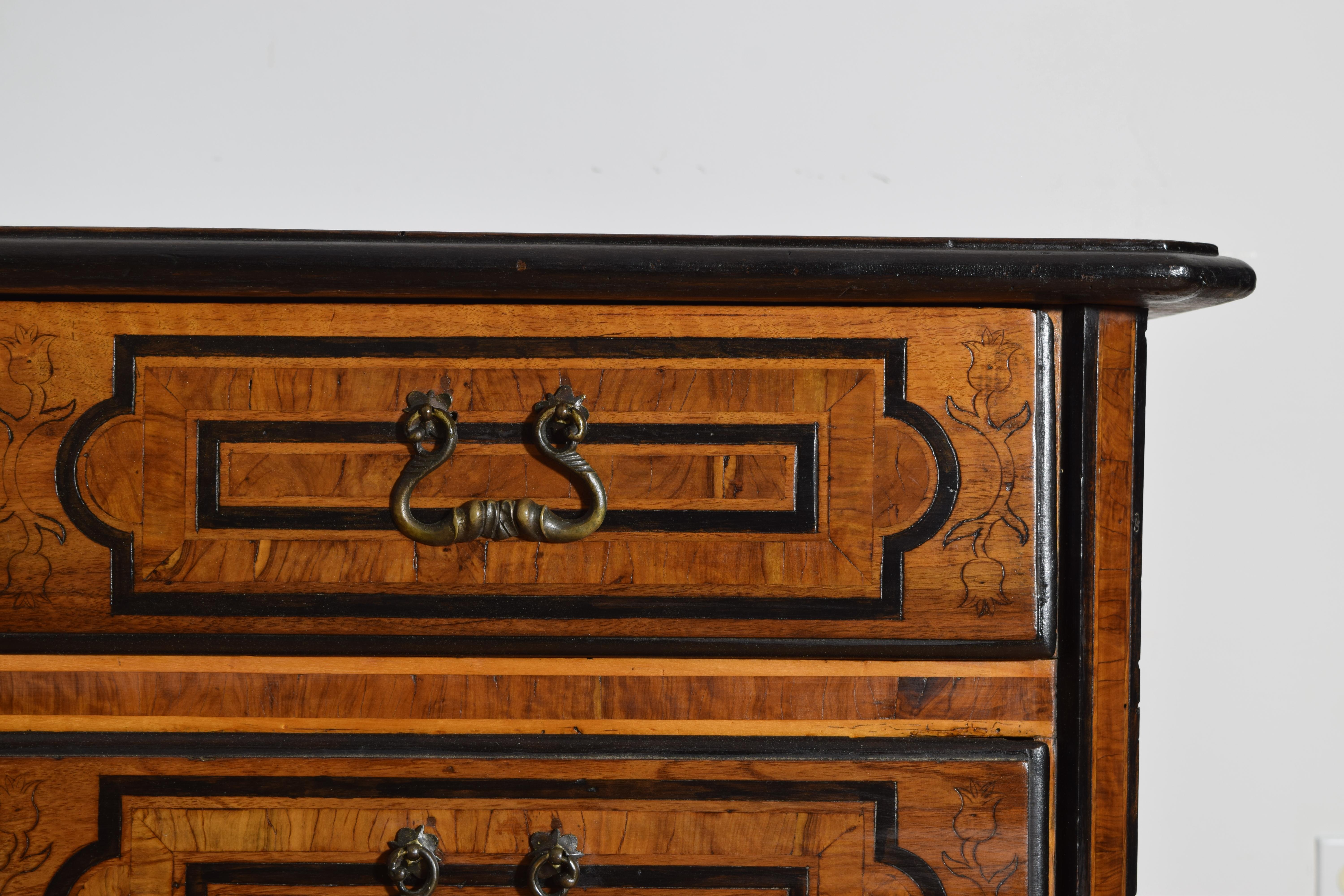 Italian, Piemontese, Walnut, Inlaid, & Ebonized 4-Drawer Commode, early 18th cen For Sale 1