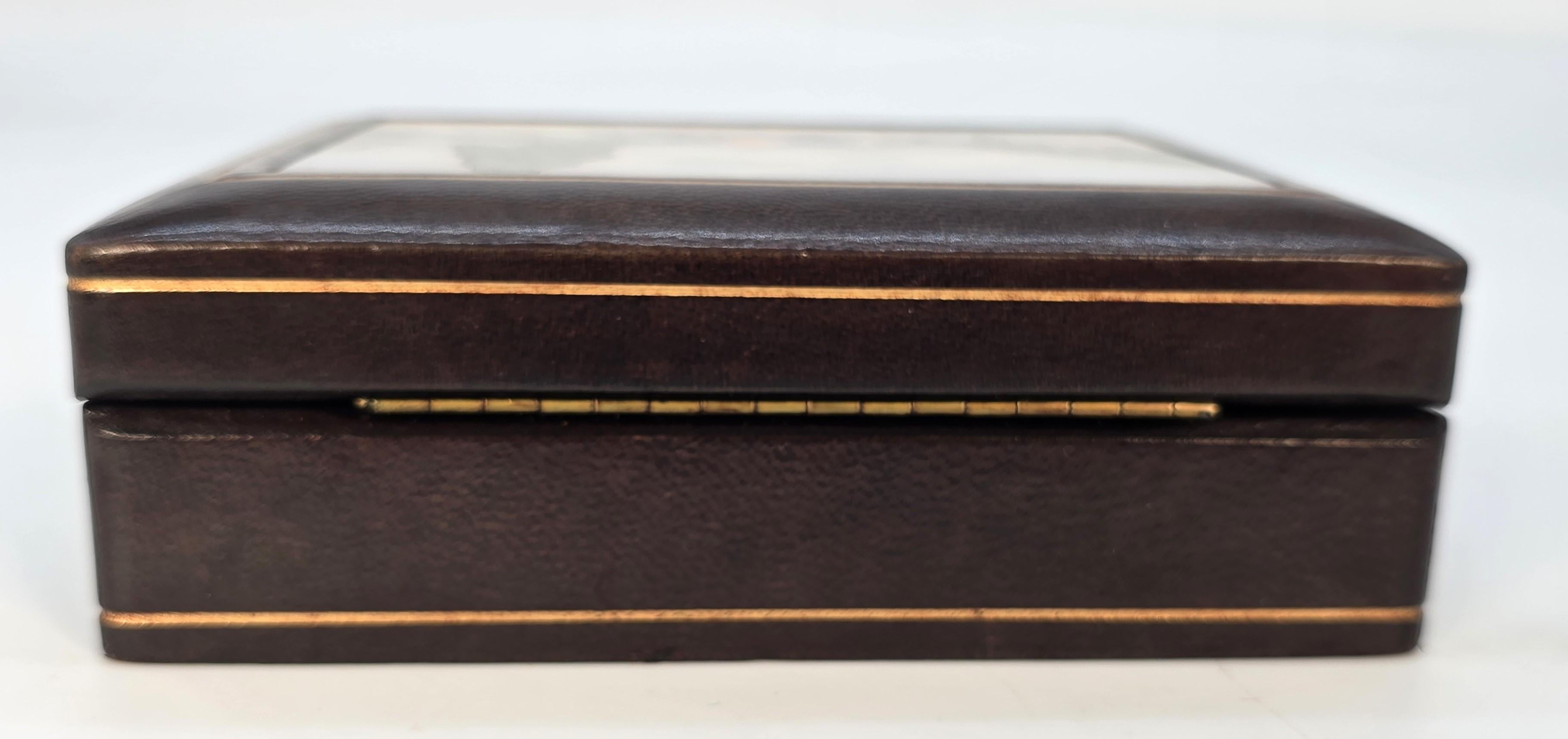 Italian pietra dura leather covered box  depicting Florence Cathedral, C 1930 en vente 5