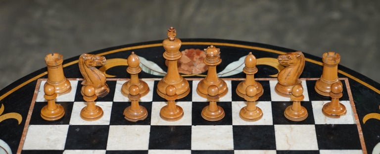 Italian Pietra Dura Marble Chess Table Regency Hardwood Base Staunton Chess Set For Sale 2