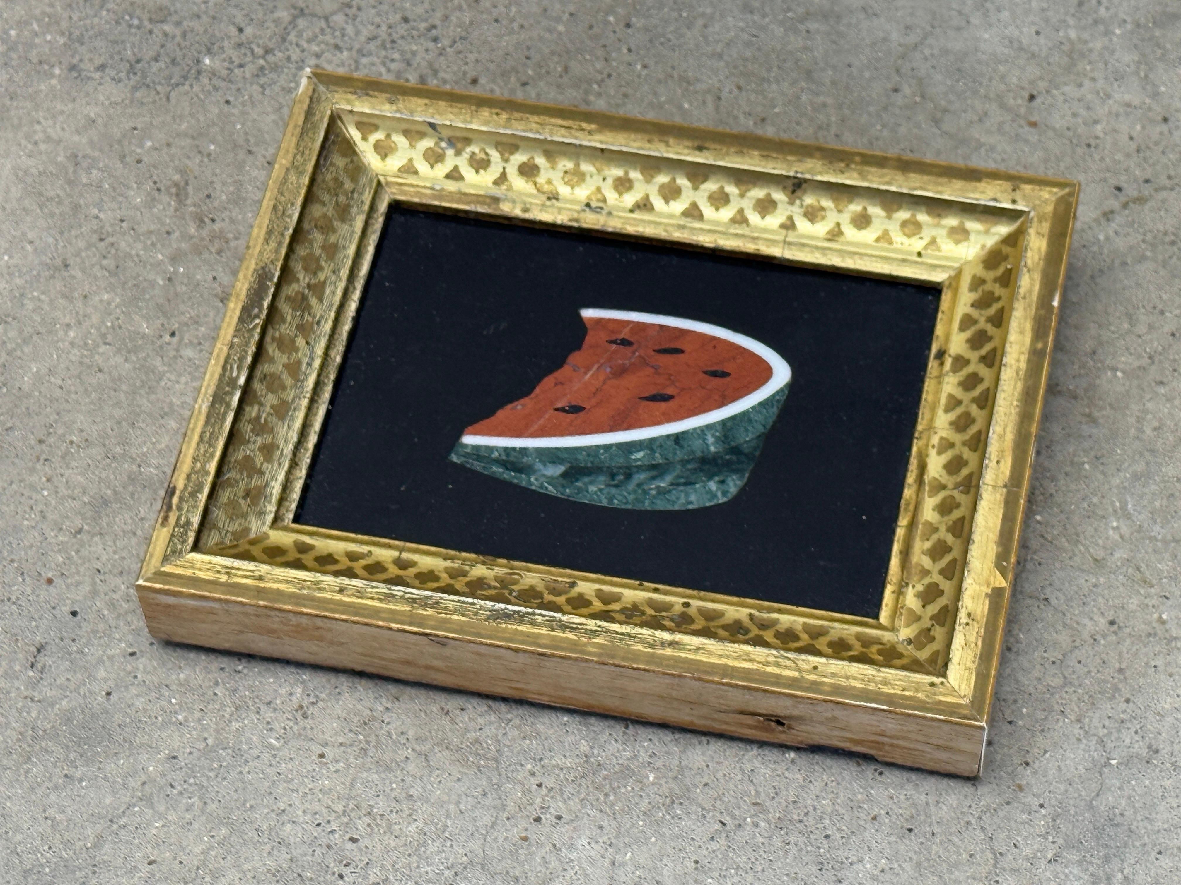 Marmo Mosaico di anguria in pietra dura italiana in vendita