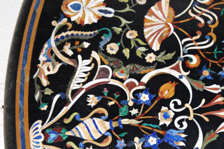 20th Century Italian Pietre Dure Semiprecious Hardstones Inlay Black Marble Mosaic Tabletop For Sale