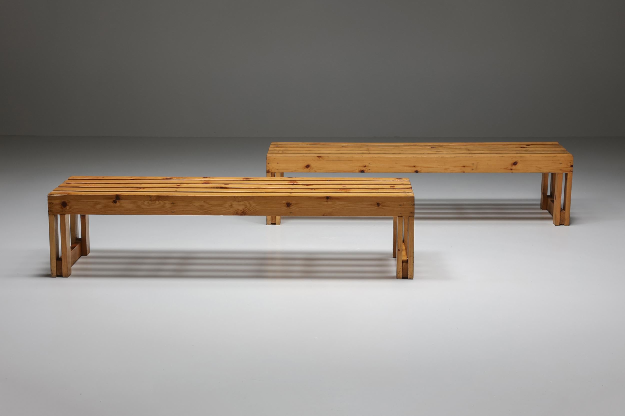 Italian Pine Bench Set from Old Vineyard, Modernist, Italy, 1960's In Excellent Condition For Sale In Antwerp, BE
