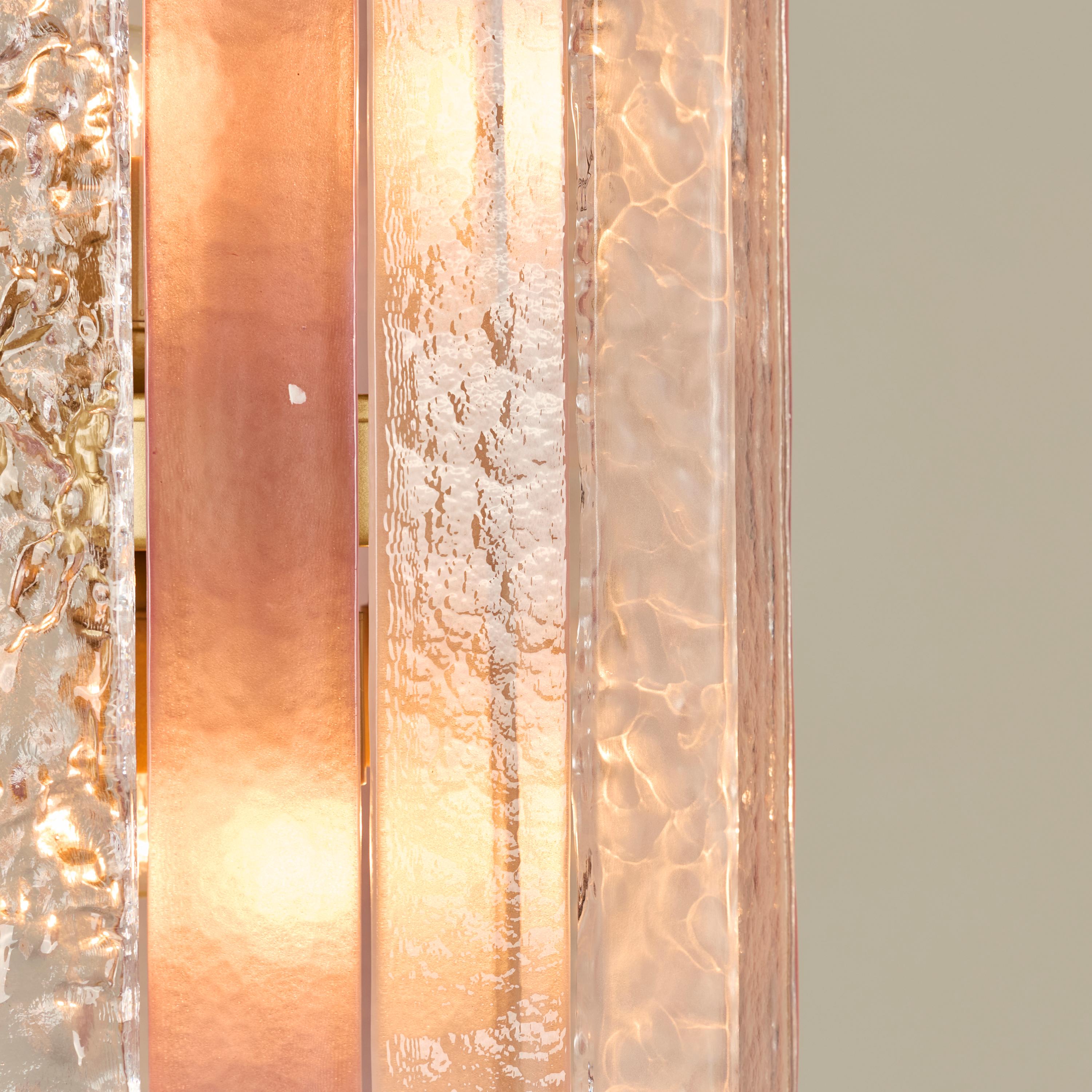 Lustre italien en verre de Murano soufflé à la main, rose et transparent, et en laiton. en vente 3