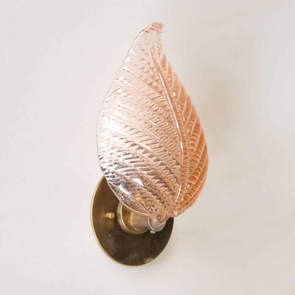 20th Century Italian Pink Glass Leaf Sconce For Sale