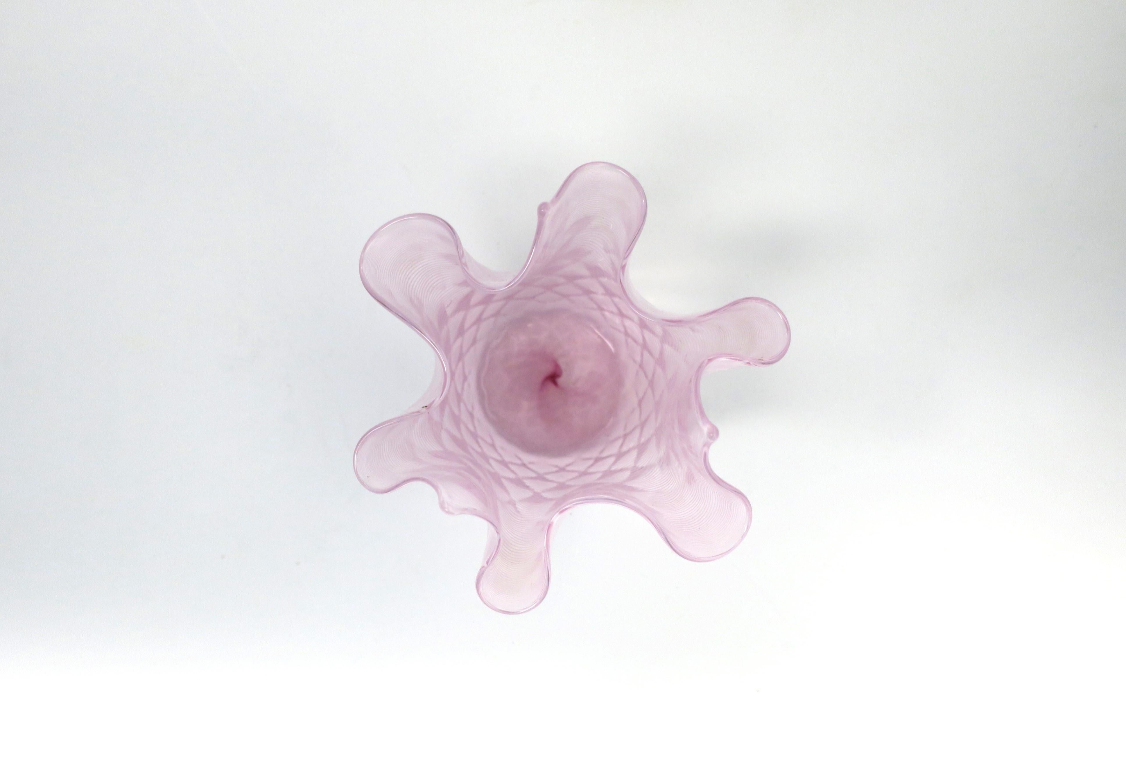Italienische venezianische Muranoglasvase mit rosa Taschentuch-Kunstglasvase  im Angebot 1