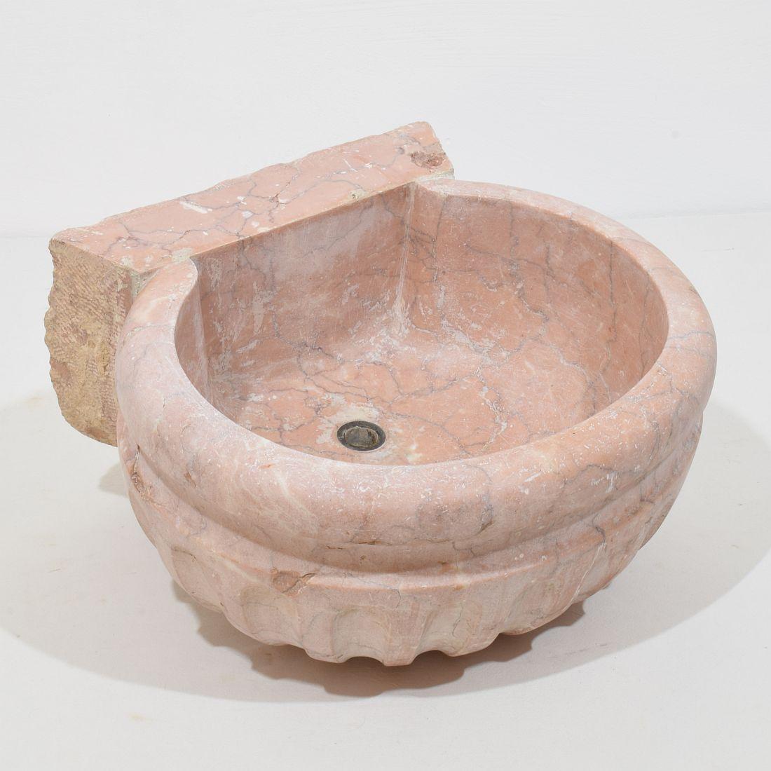 Hand-Carved Italian Pink Marble 18th/19th Century Water Basin or Sink