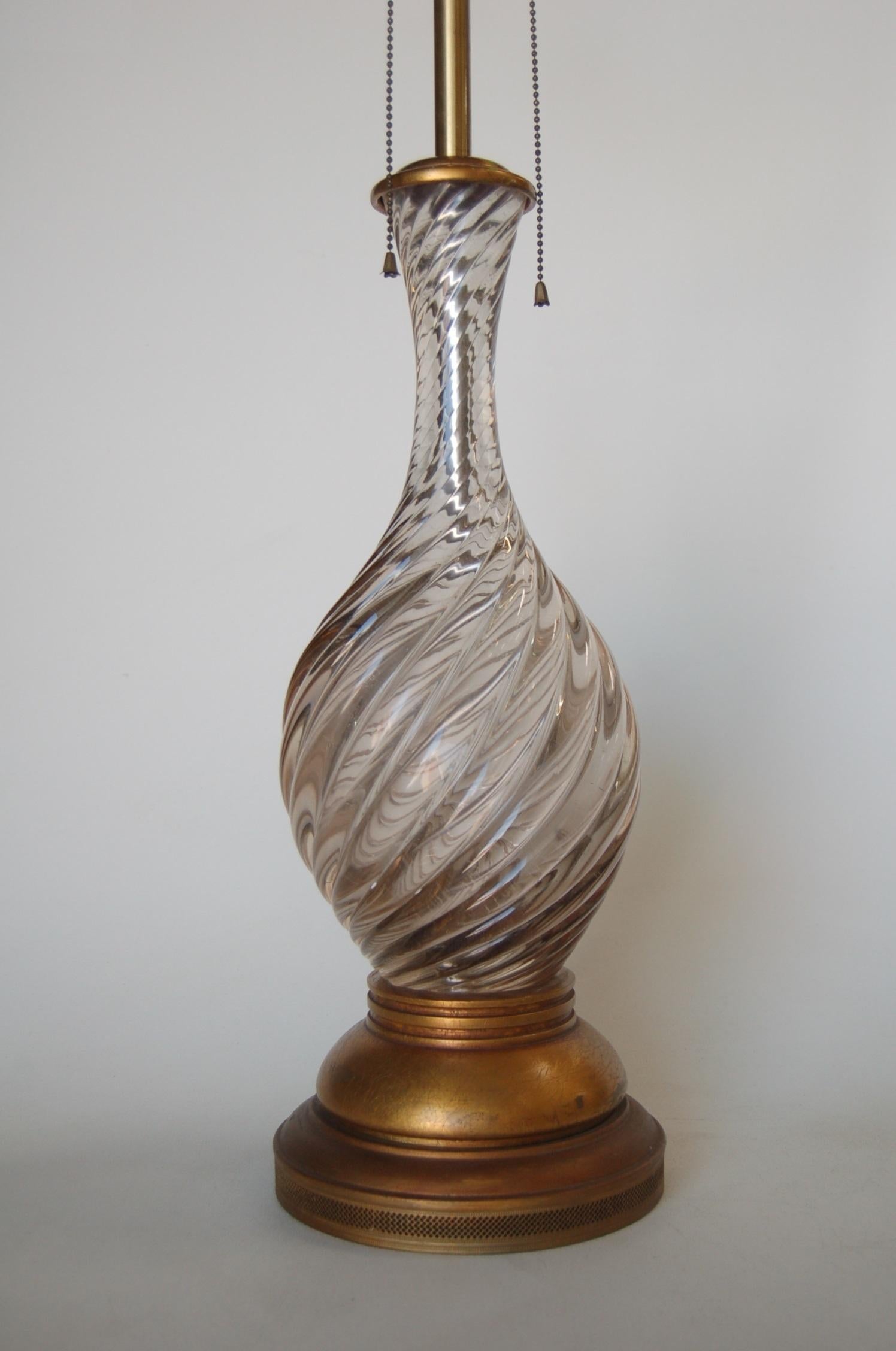 Italian Pink Metalic Swirled Murano Glass Table Lamp on Gold Wood Base In Excellent Condition For Sale In Van Nuys, CA