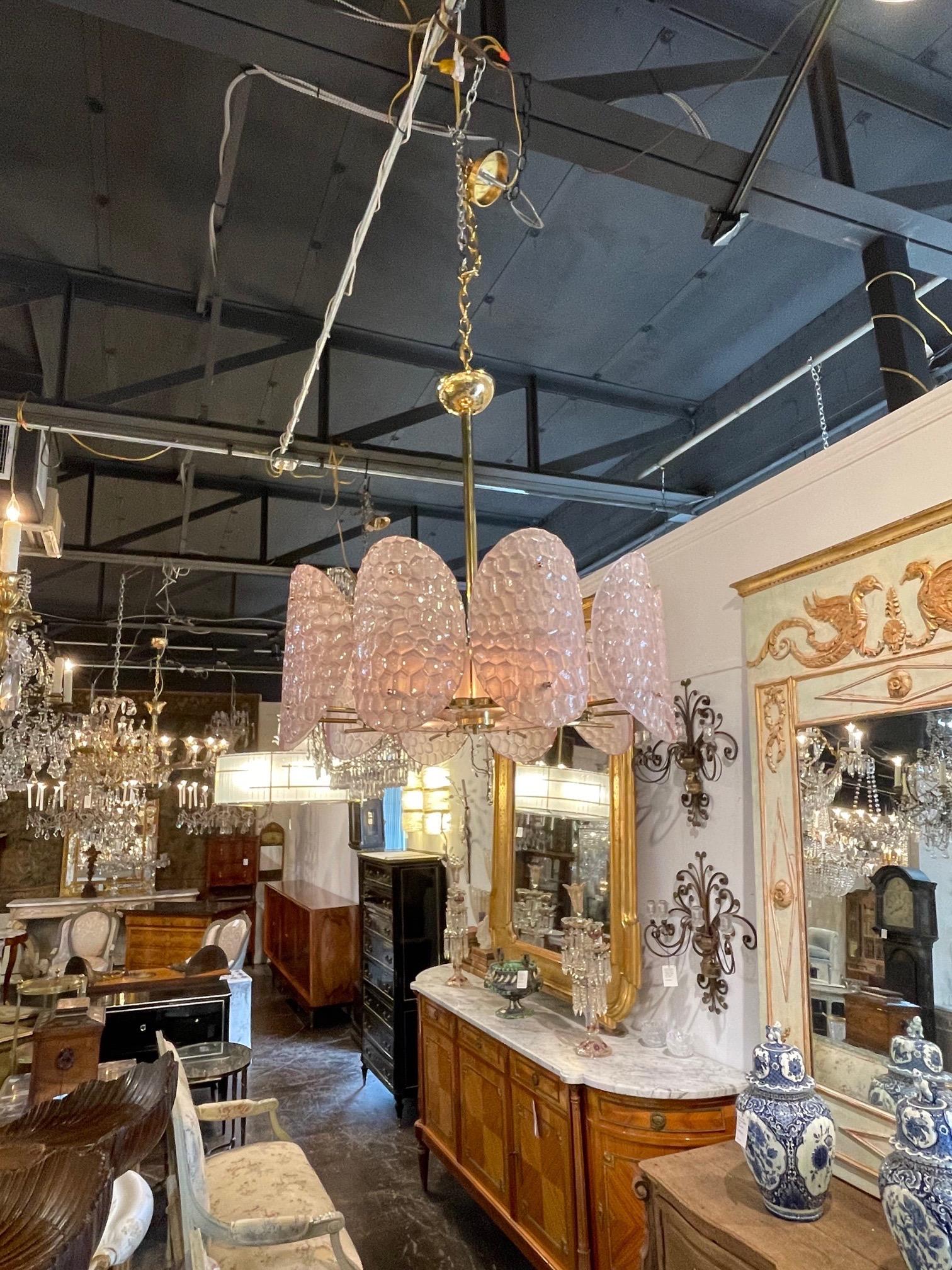 Ottone Lampadario italiano in vetro di Murano rosa e ottone in vendita
