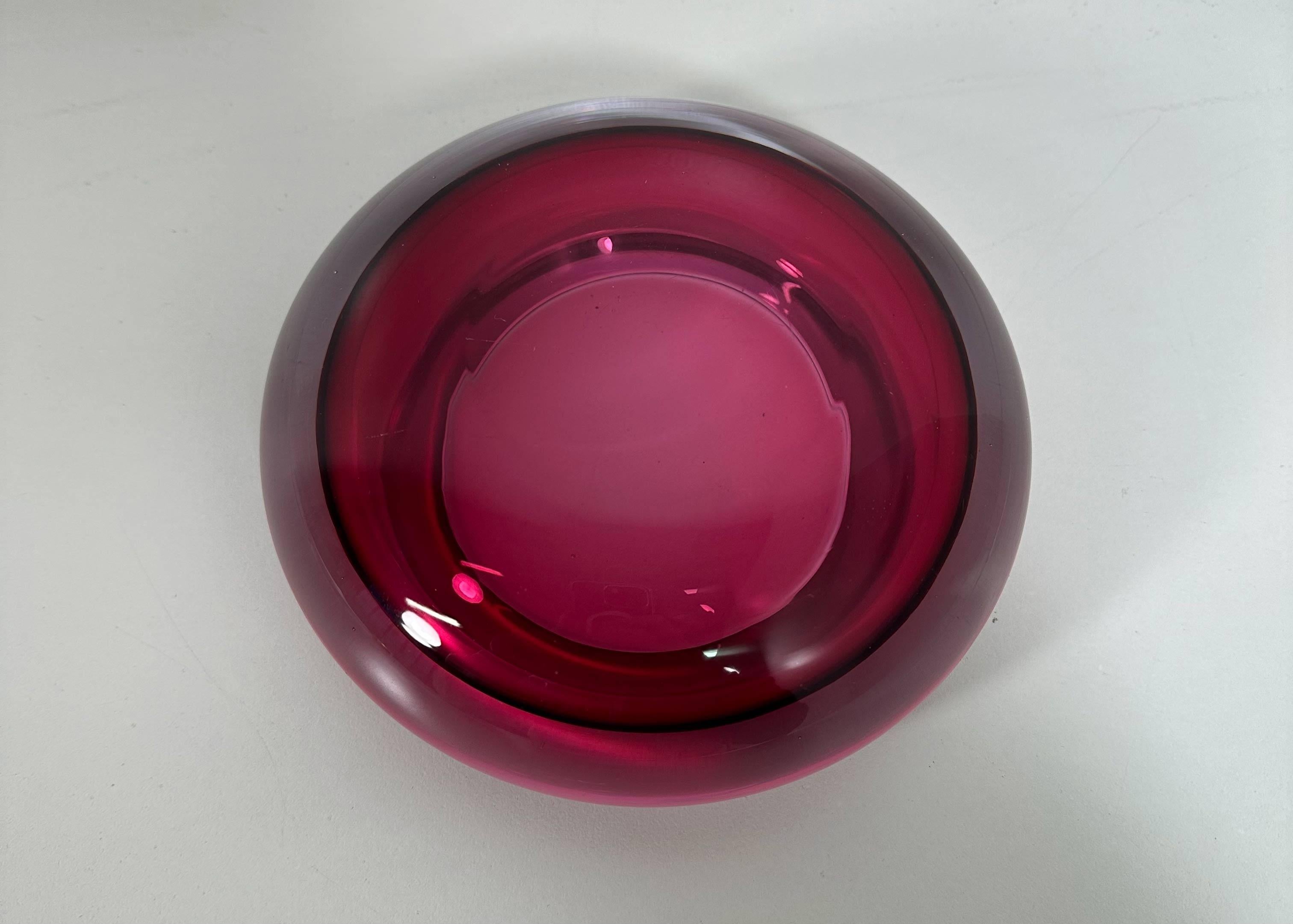 Italian Pink Murano Glass Centerpiece Ashtray Attributable to Flavio Poli, 1950s In Good Condition In Meda, MB