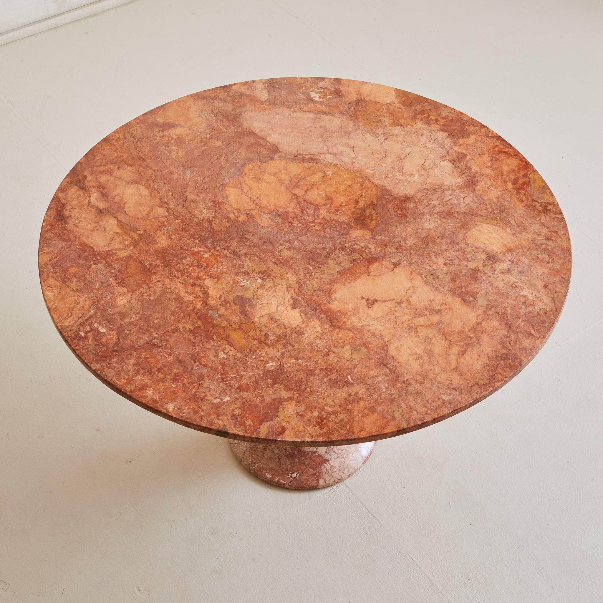 Italian Pink + Red Marble Pedestal Dining or Center Table, 1970s (Italienisch) im Angebot