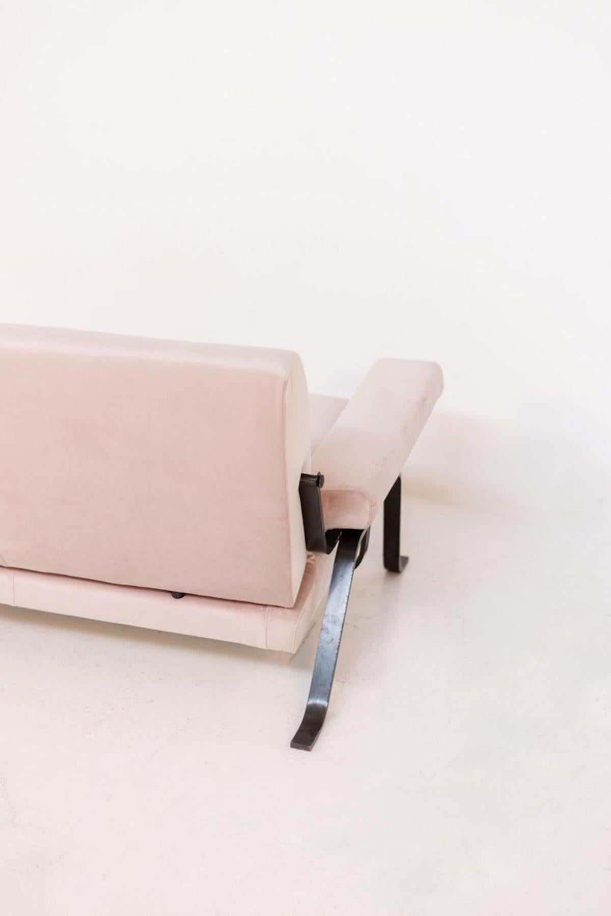 Italian Pink Velvet Sofa by Ignazio Gardella 6