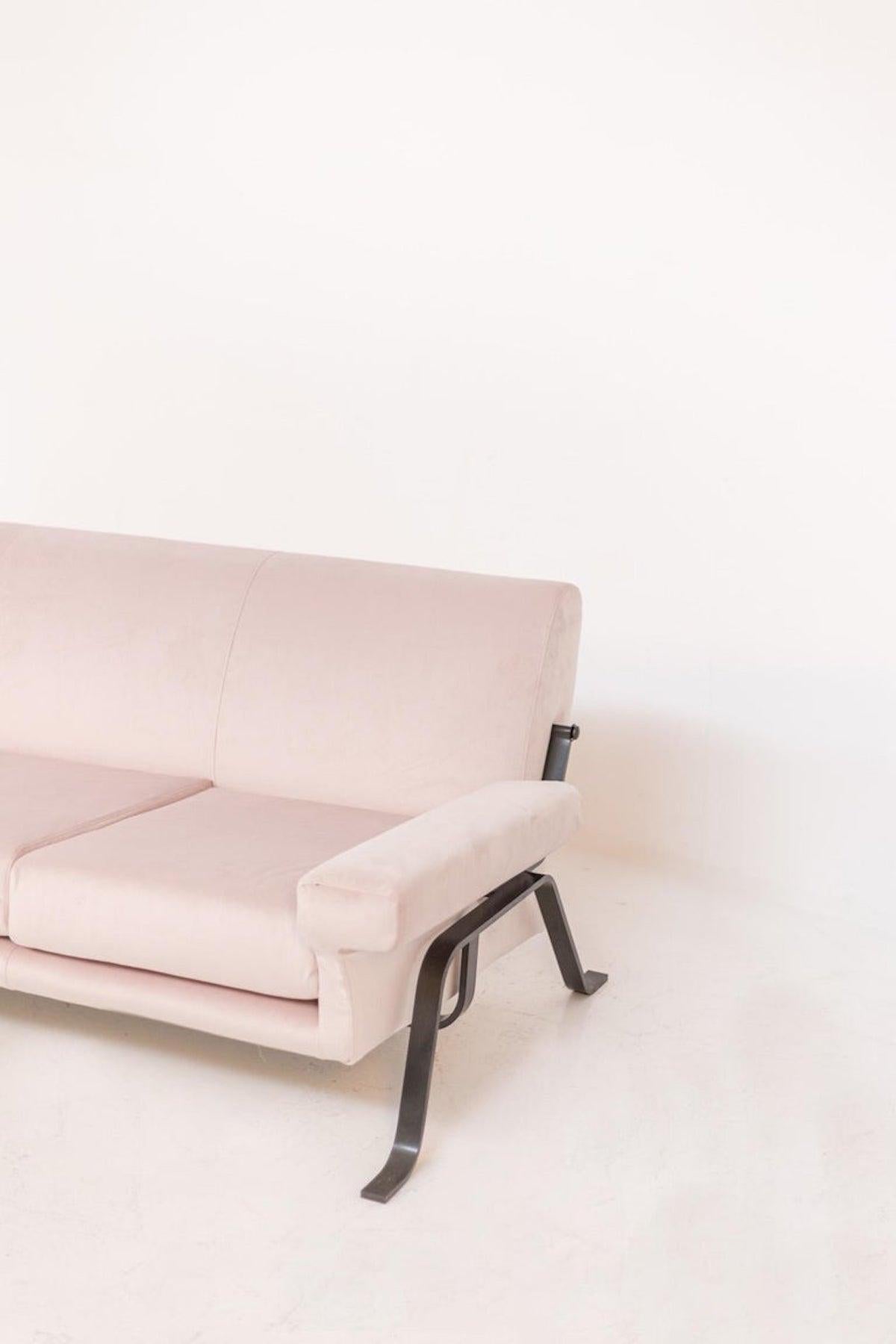 Mid-Century Modern Italian Pink Velvet Sofa by Ignazio Gardella