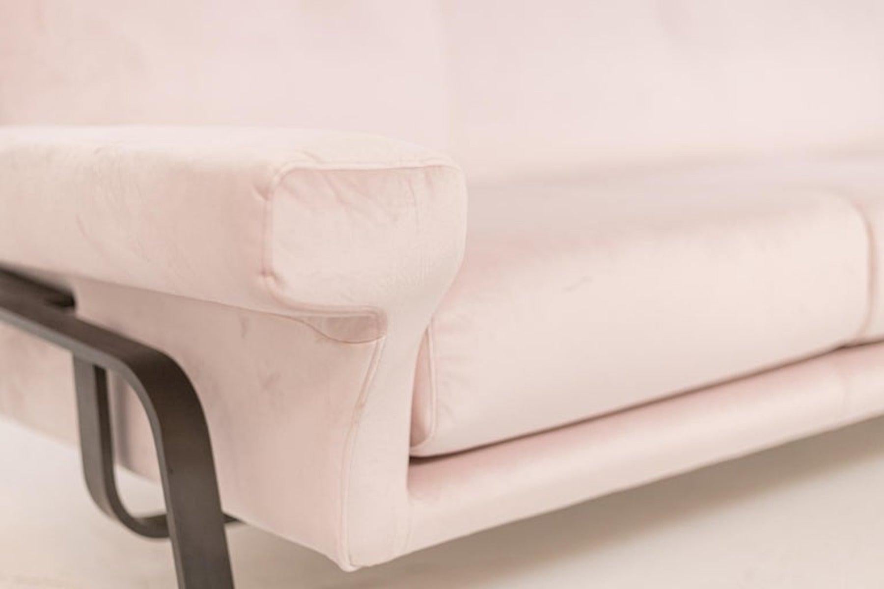 Italian Pink Velvet Sofa by Ignazio Gardella 3