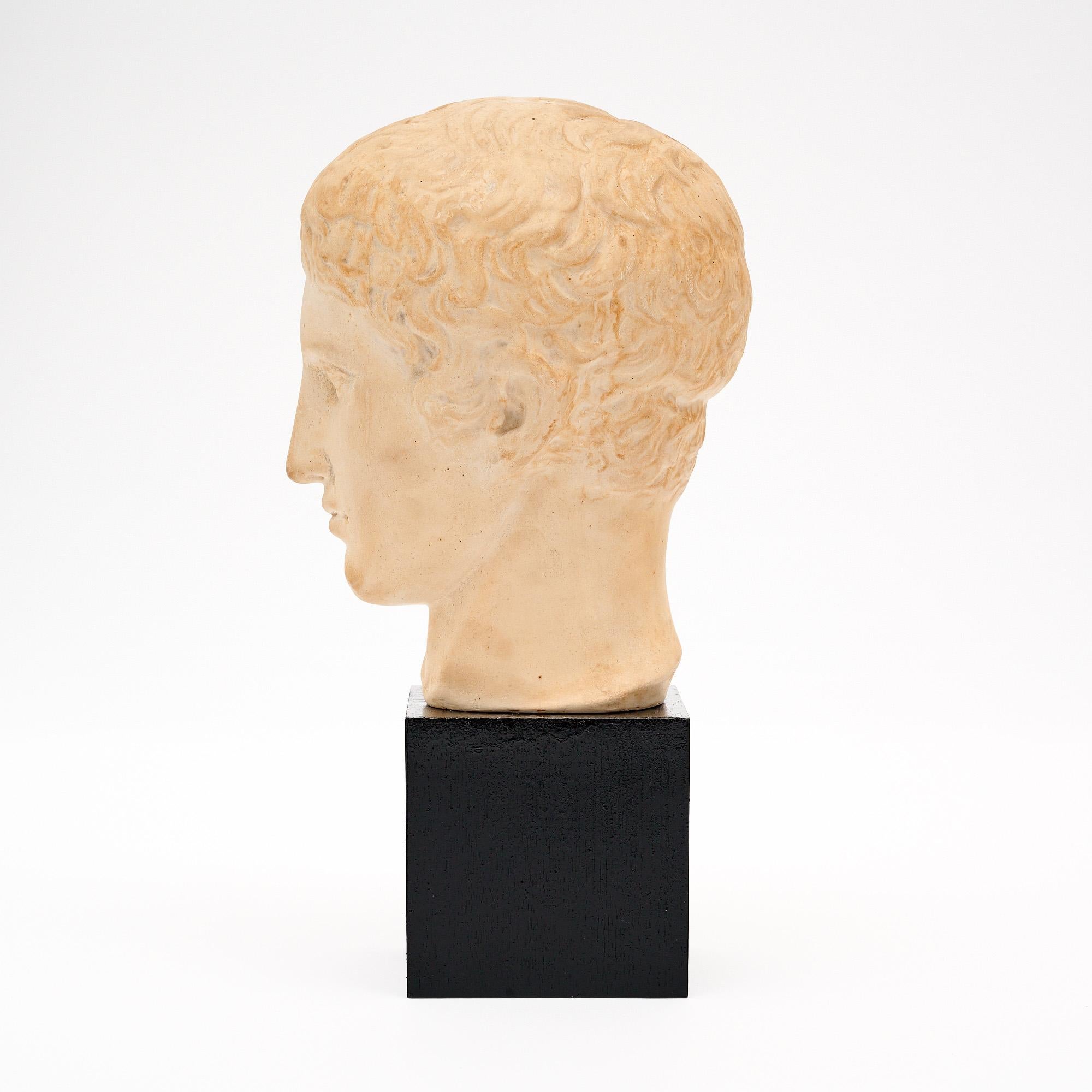 Buste italien en plâtre à l'origine par Polykleitos en vente 3