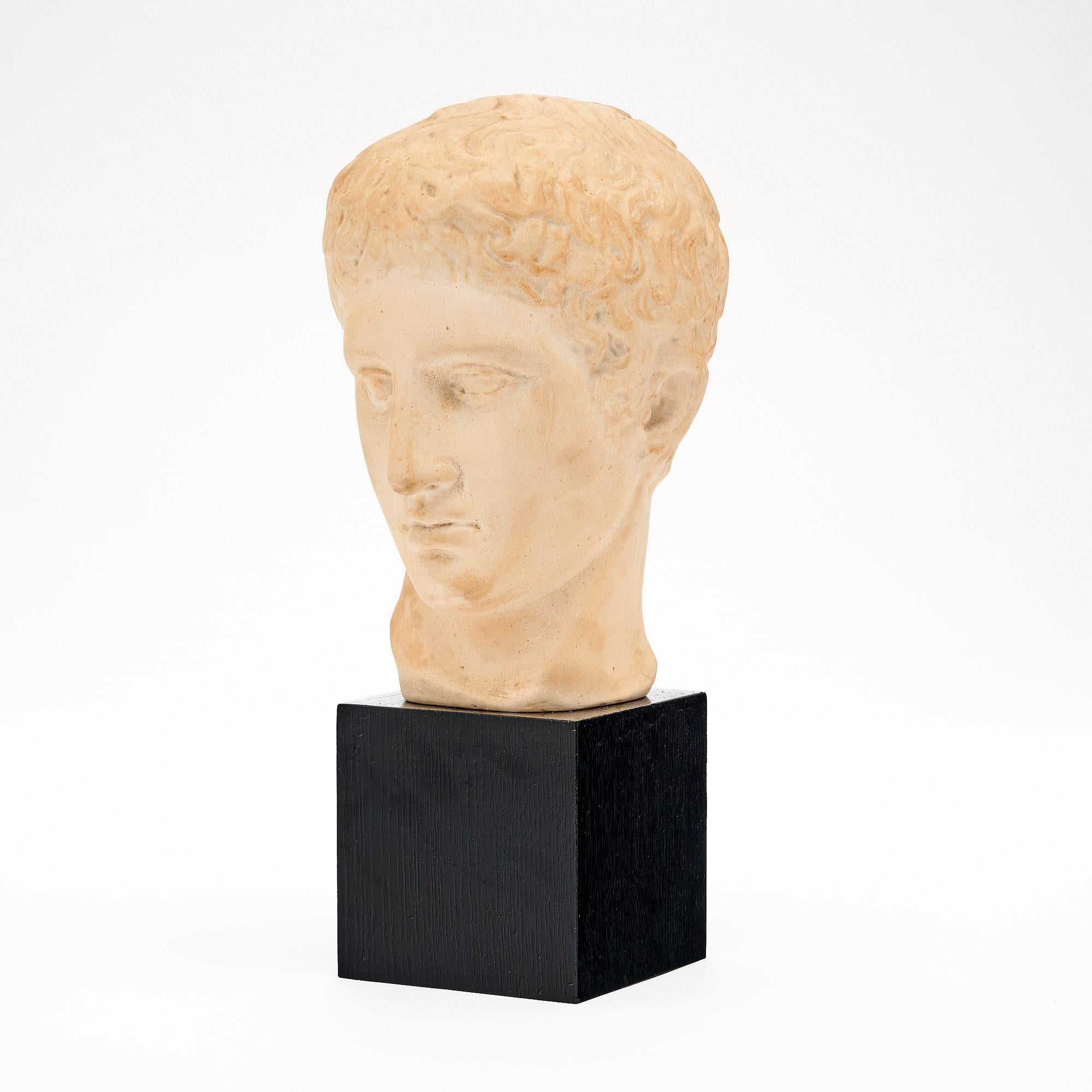 Buste italien en plâtre à l'origine par Polykleitos en vente 4