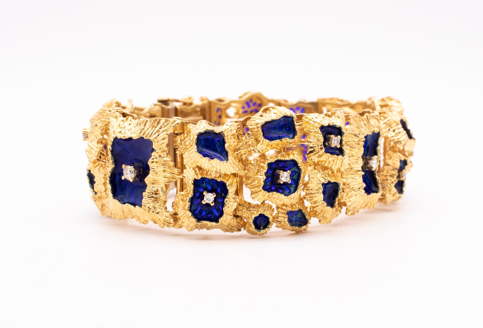 Italian Plique a Jour Brutalist Bracelet in 18kt Gold Diamonds and Blue Enamel In Excellent Condition In Miami, FL