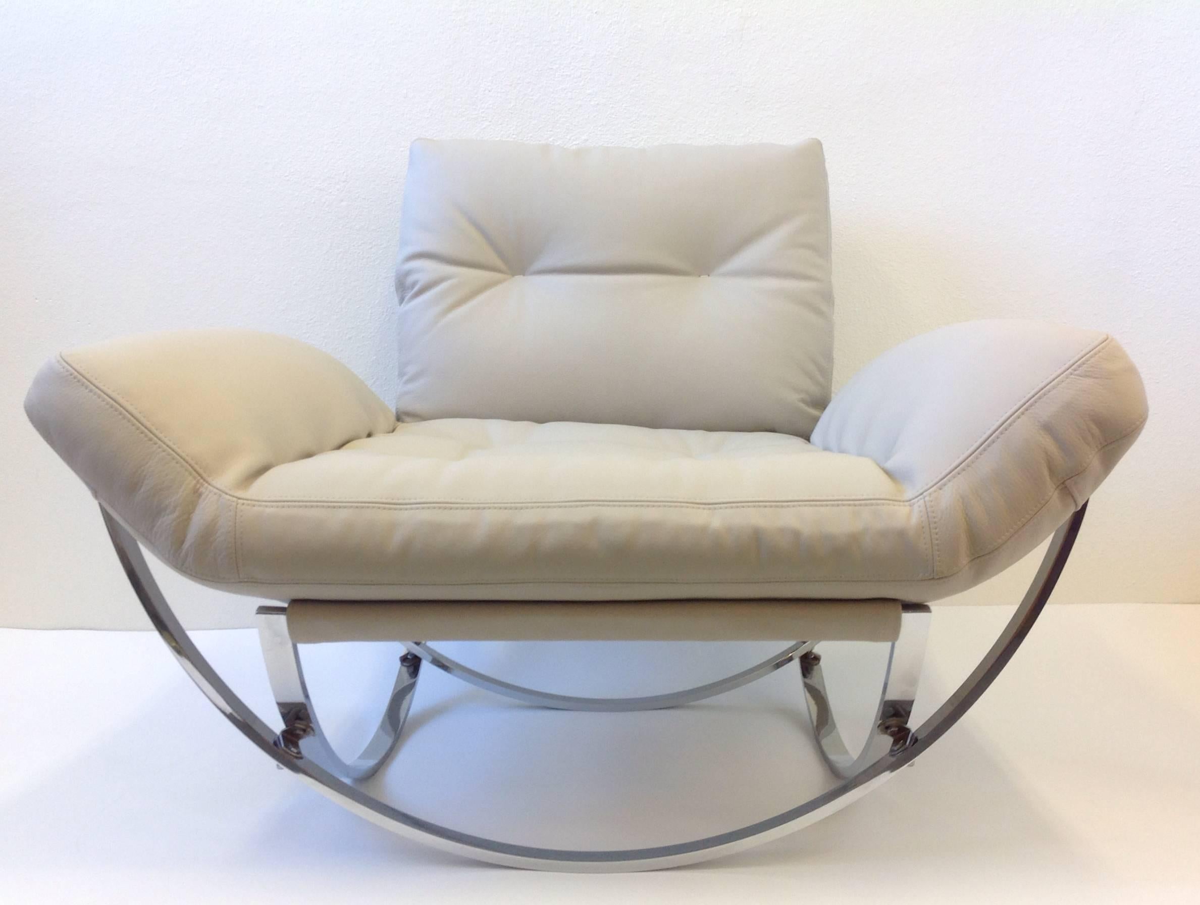 Italian Polish Stainless Steel and Leather Lounge Chair and Ottoman In Excellent Condition In Palm Springs, CA