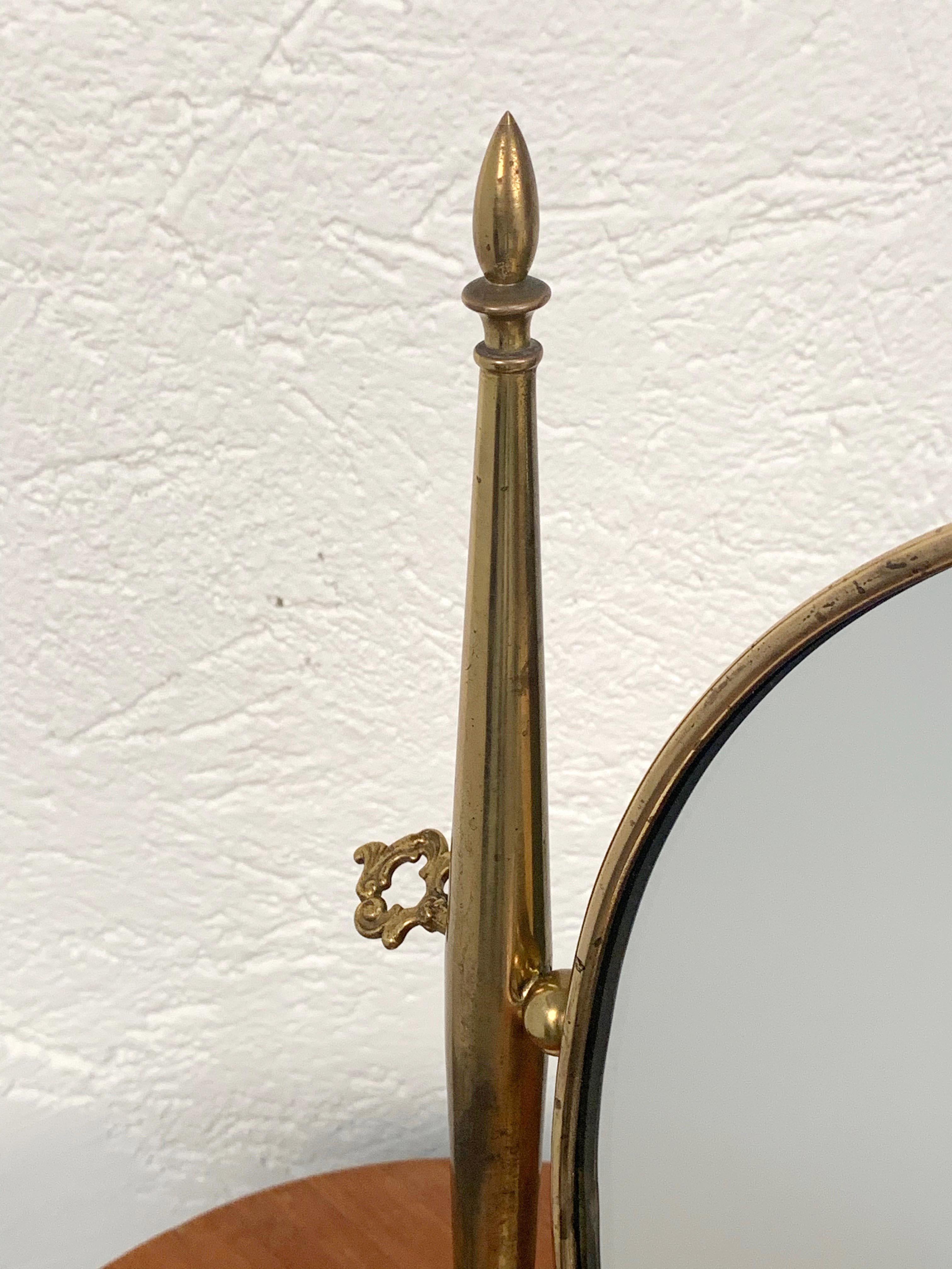Italian Polished Brass Table Mirror with Marble Adjustable Vanity Base, 1950s For Sale 2