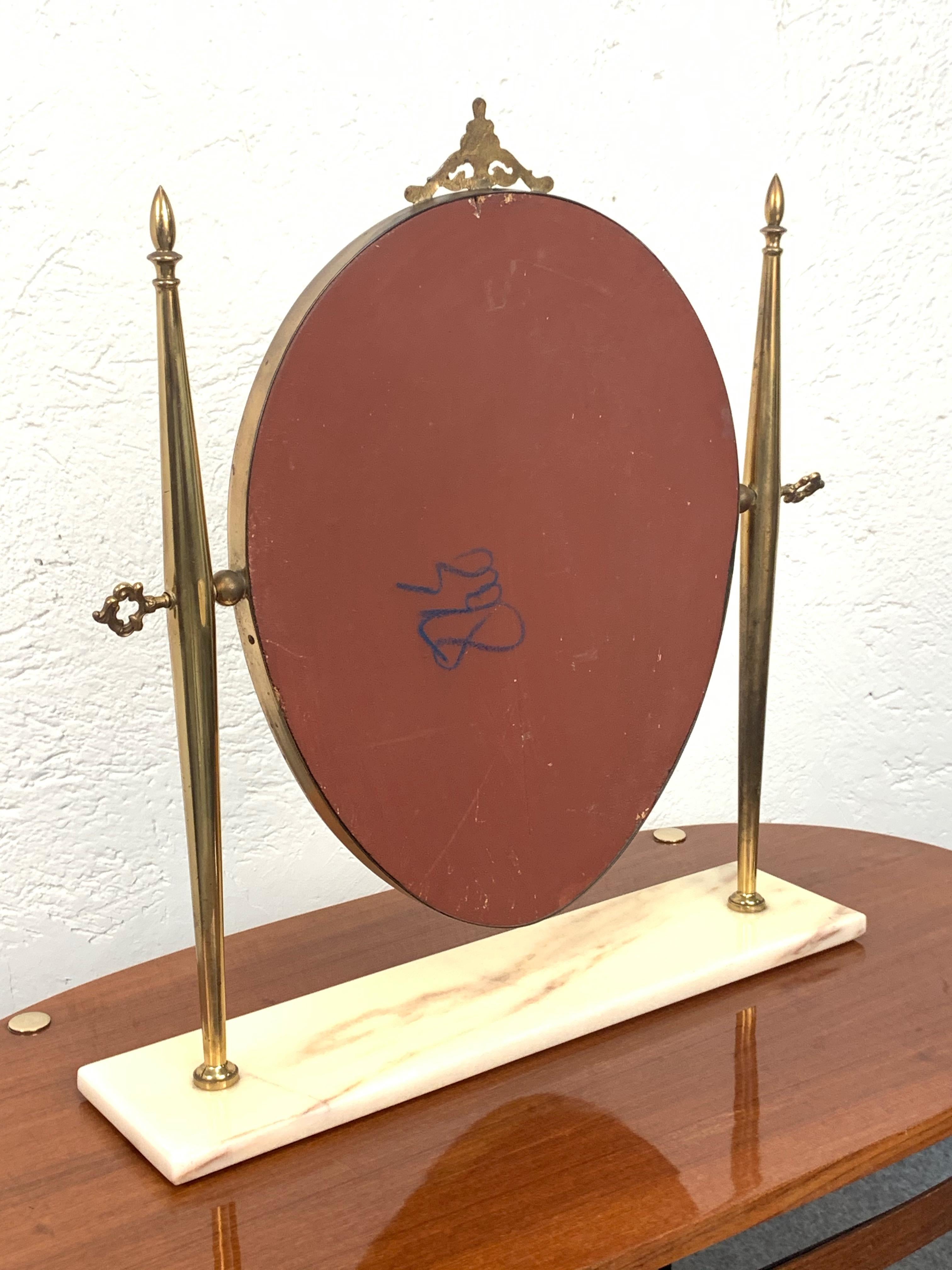 Italian Polished Brass Table Mirror with Marble Adjustable Vanity Base, 1950s For Sale 3