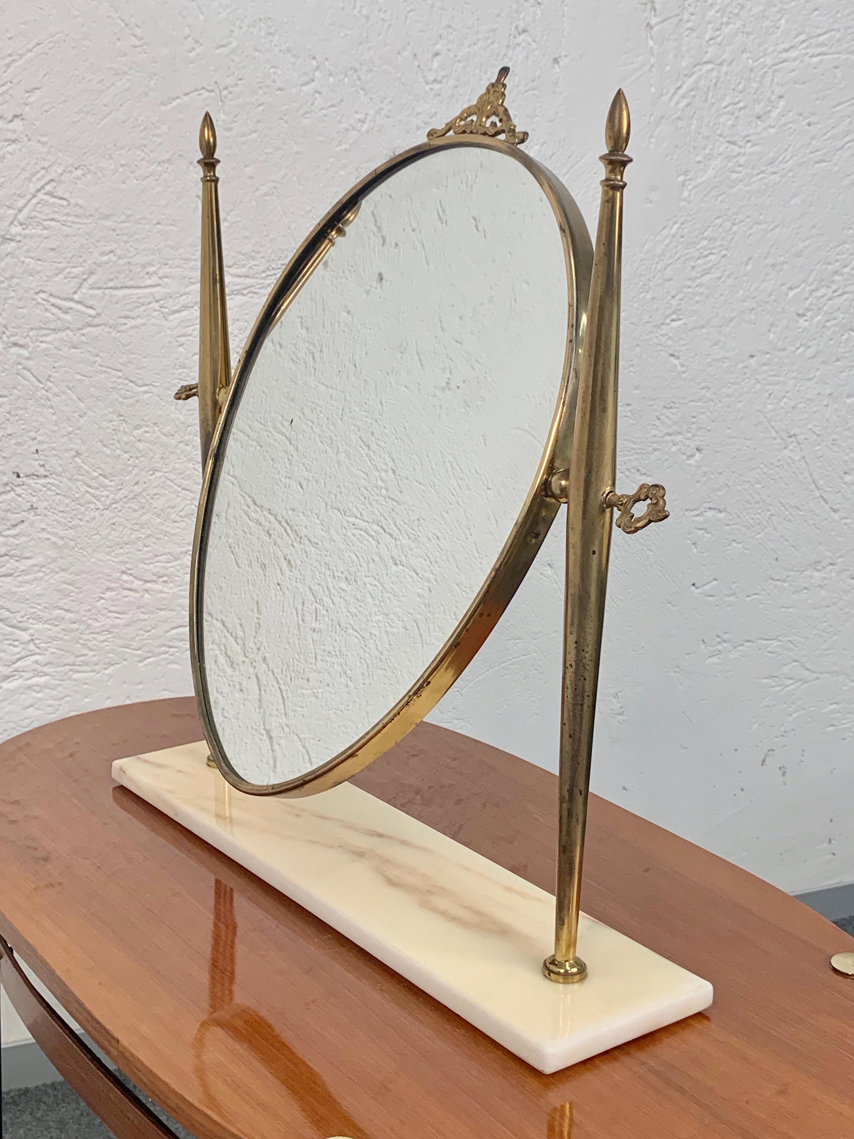 Italian Polished Brass Table Mirror with Marble Adjustable Vanity Base, 1950s For Sale 4