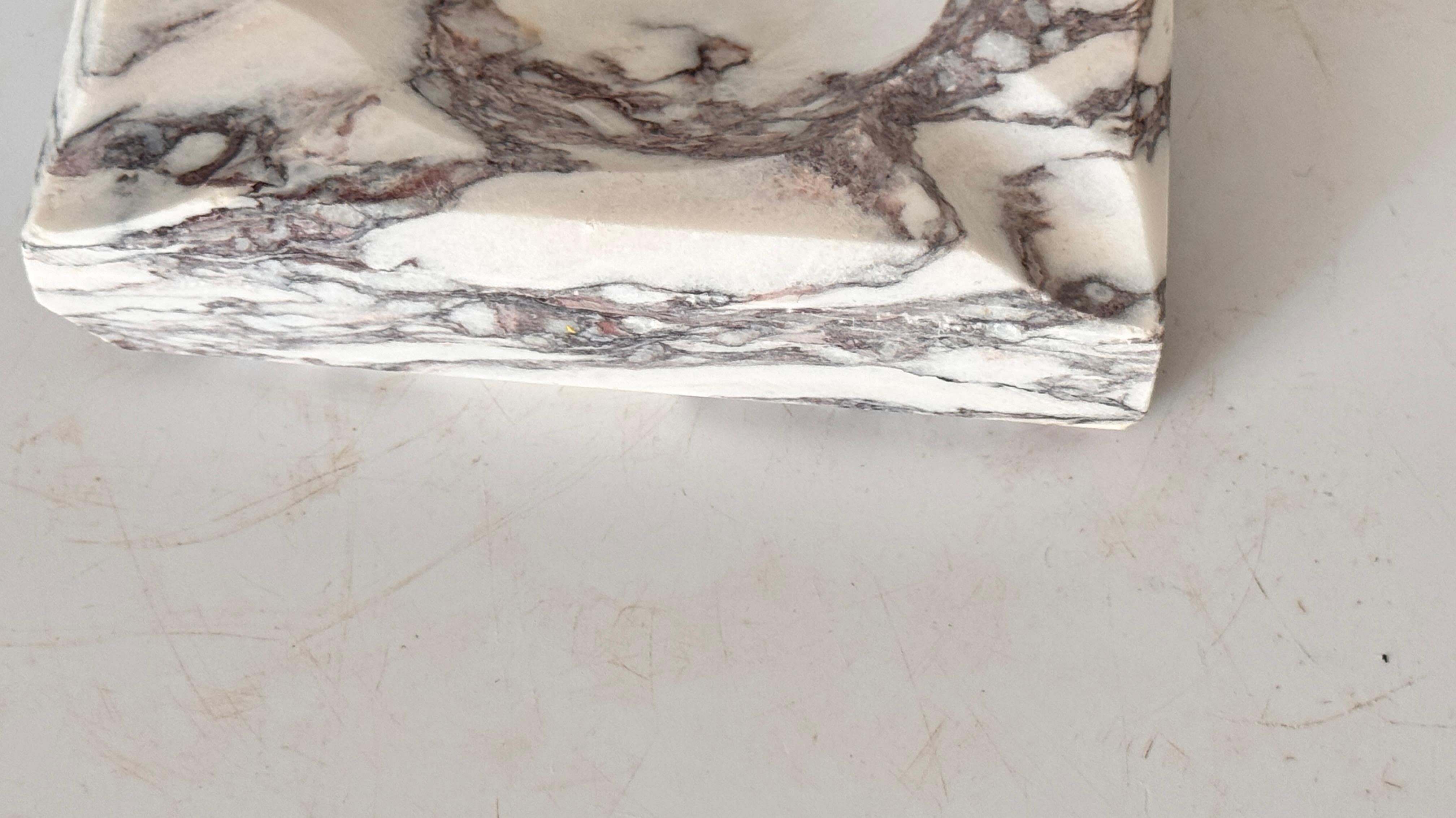 Italian Polished Marble Ashtray – 1960s – White and Grey Veining, Square Shape For Sale 3