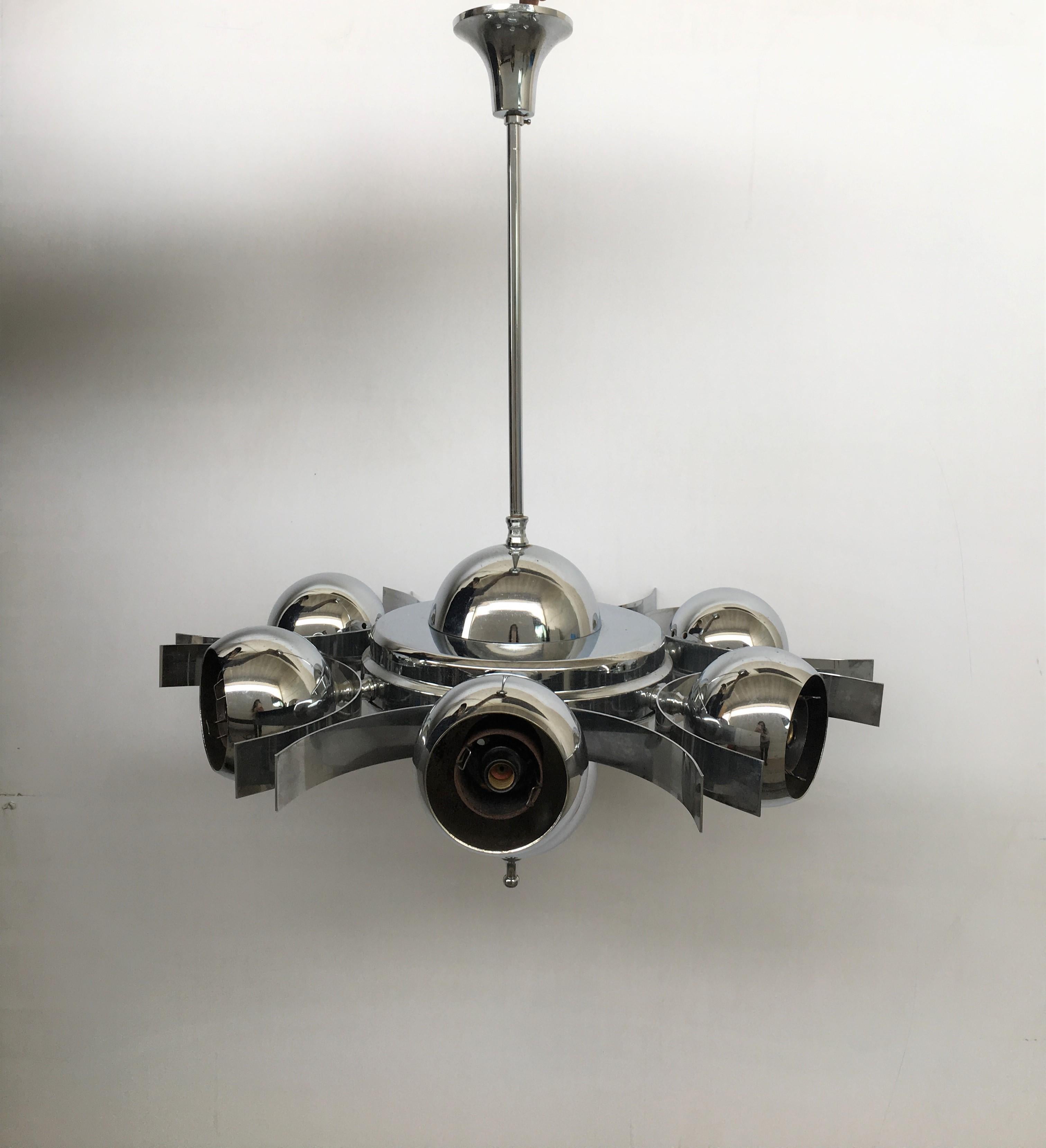 Italian Pop Art Space Age Chrome Ceiling Lamp with Six Balls, 1960s In Good Condition For Sale In Miami, FL