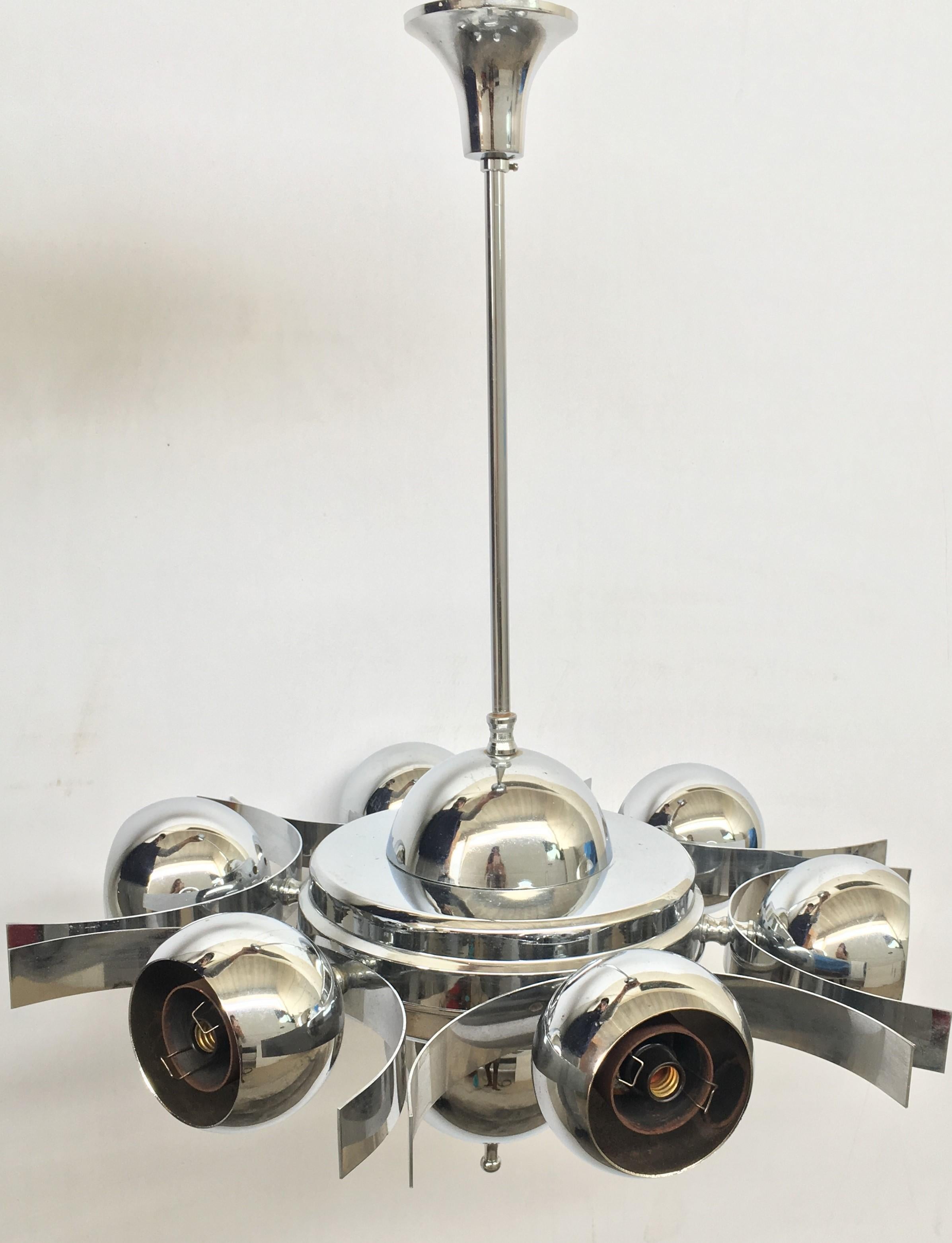 Chrome Plafonnier italien de style Pop Art en chrome de l'ère spatiale avec six boules, années 1960 en vente