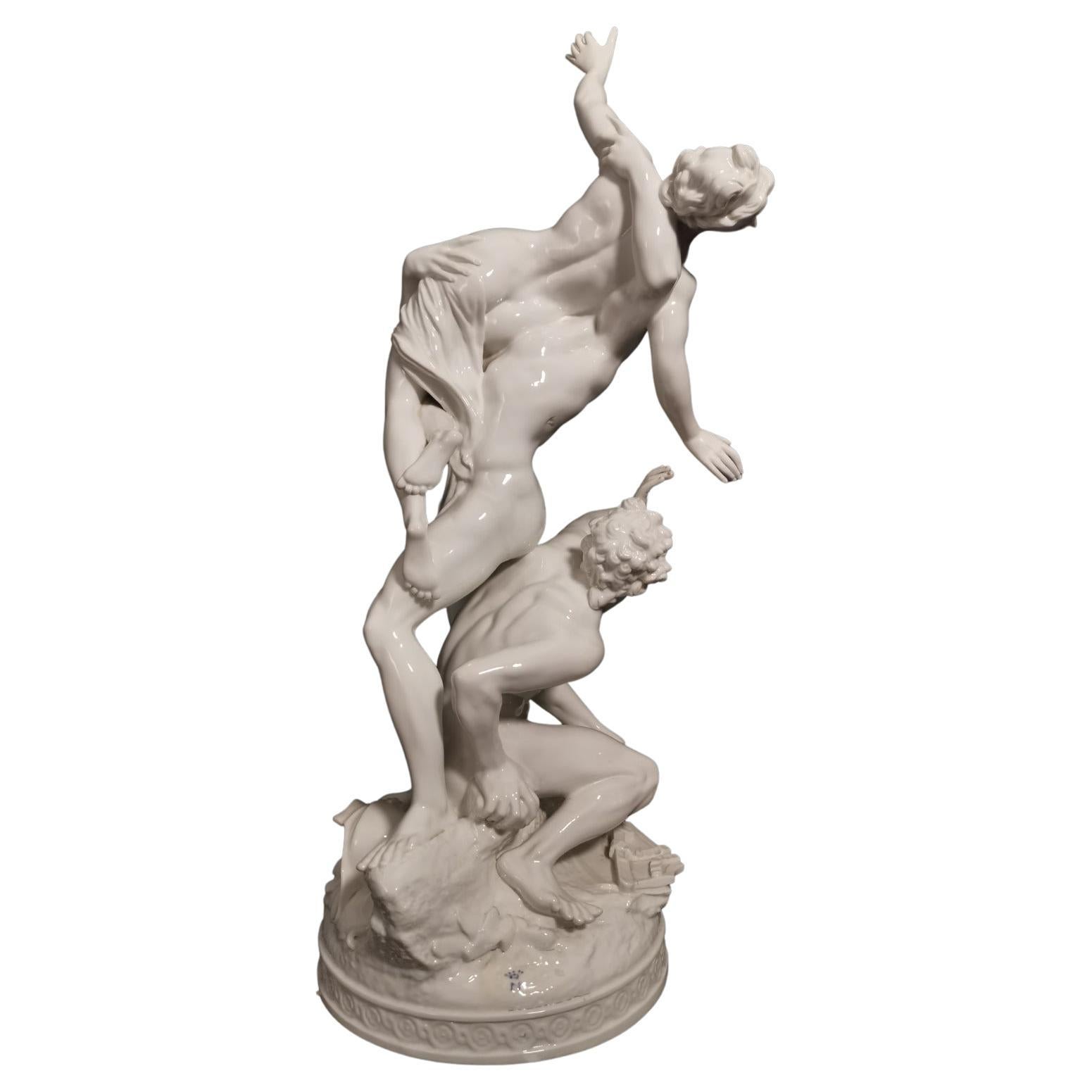 Porcelaine italienne du 19ème siècle « Rape d'une Sabine »