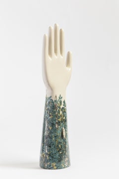Anatomica, Porzellanhand mit Blättern und Besteck von Vito Nesta
