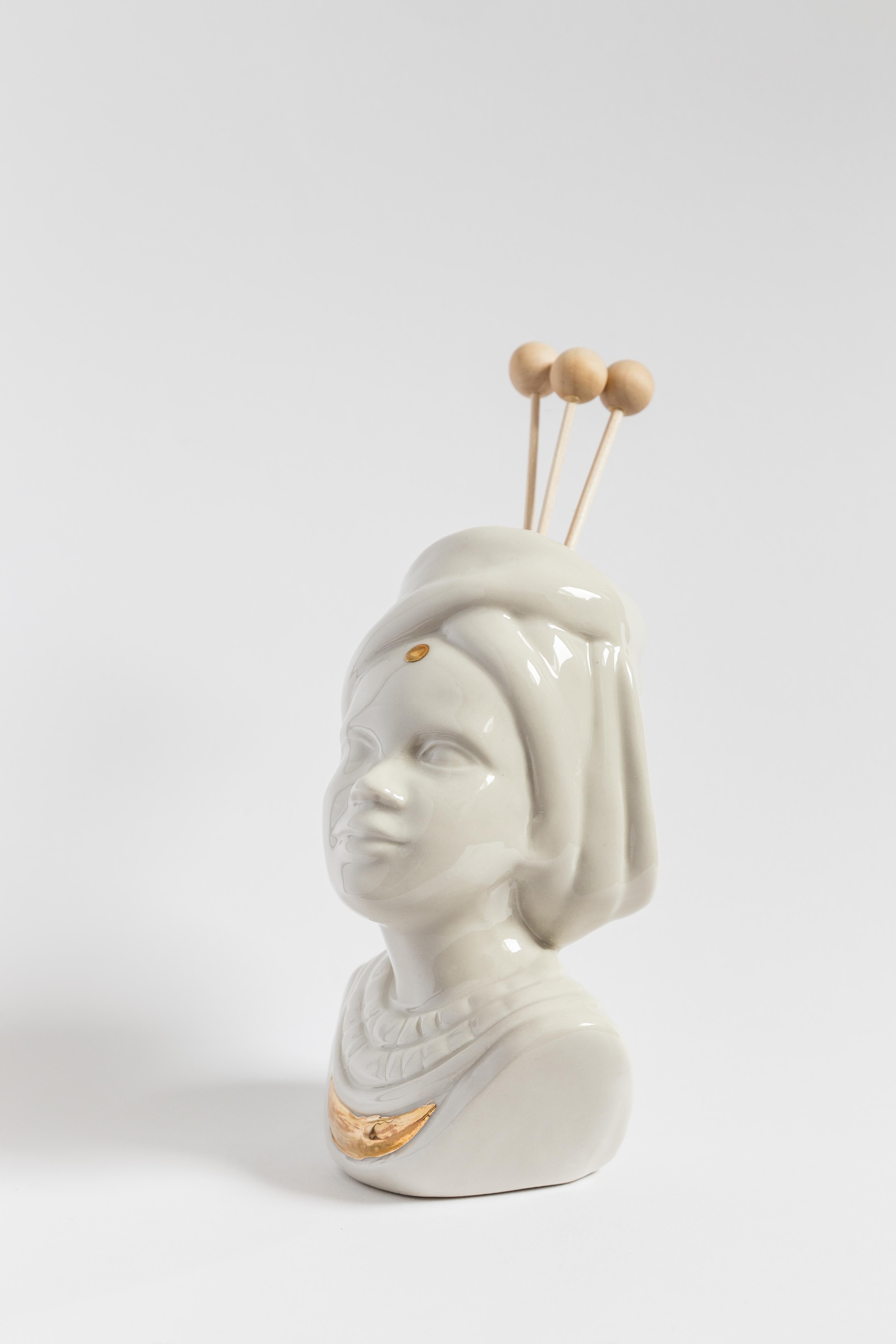 Italian Porcelain Essential Oil Diffuser, Indian Lady by Vito Nesta In New Condition For Sale In Milano, Lombardia
