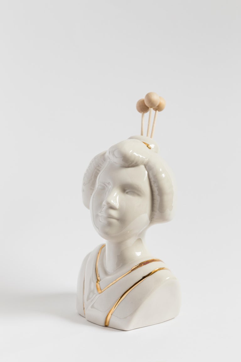 Italian Porcelain Essential Oil Diffuser, Japanese Lady by Vito Nesta In New Condition For Sale In Milan, IT