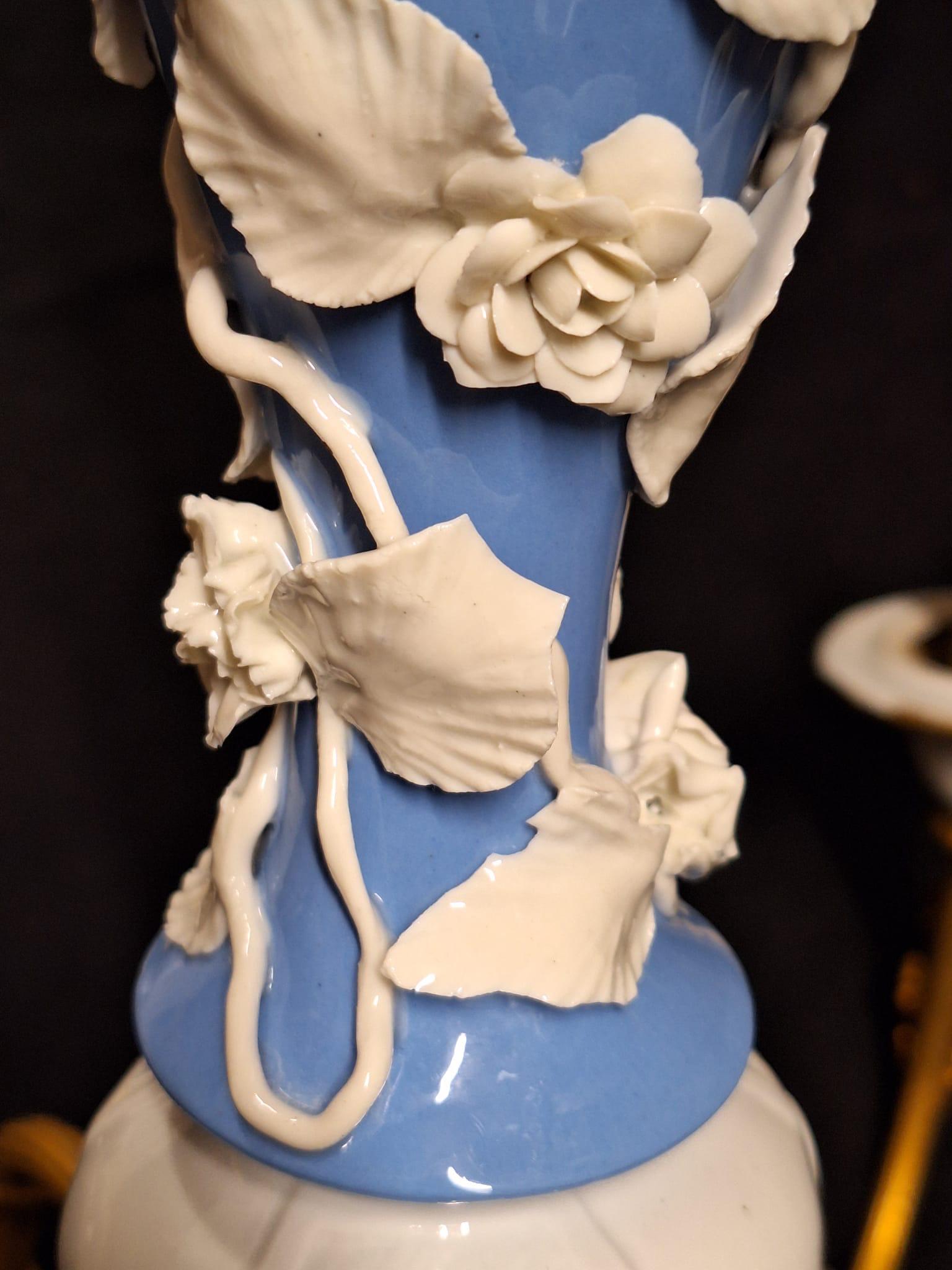 Italienischer Porzellan-Kronleuchter mit Blumen  im Angebot 5