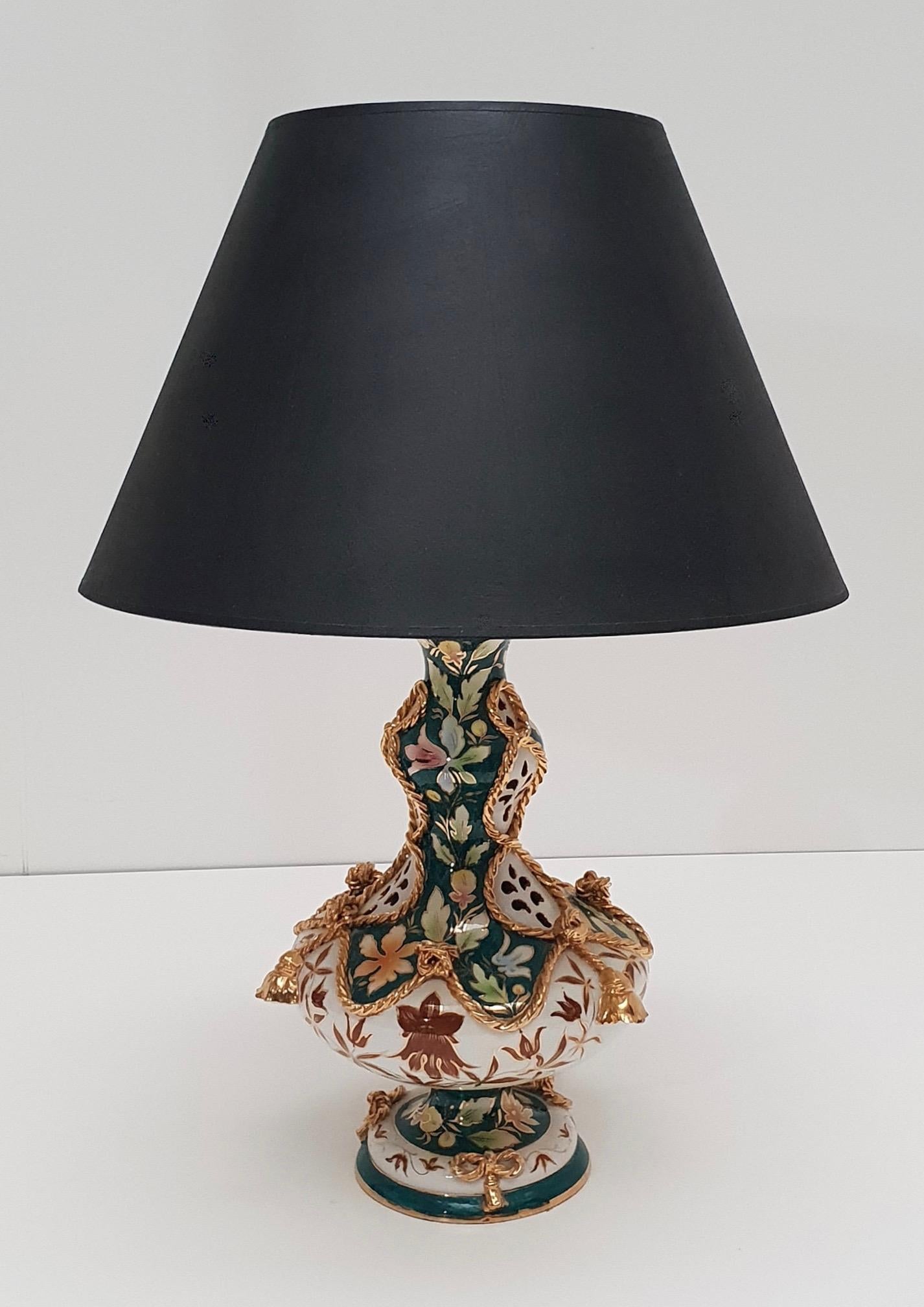 Italian Porcelain Gilded Table Lamp, circa 1970s 1