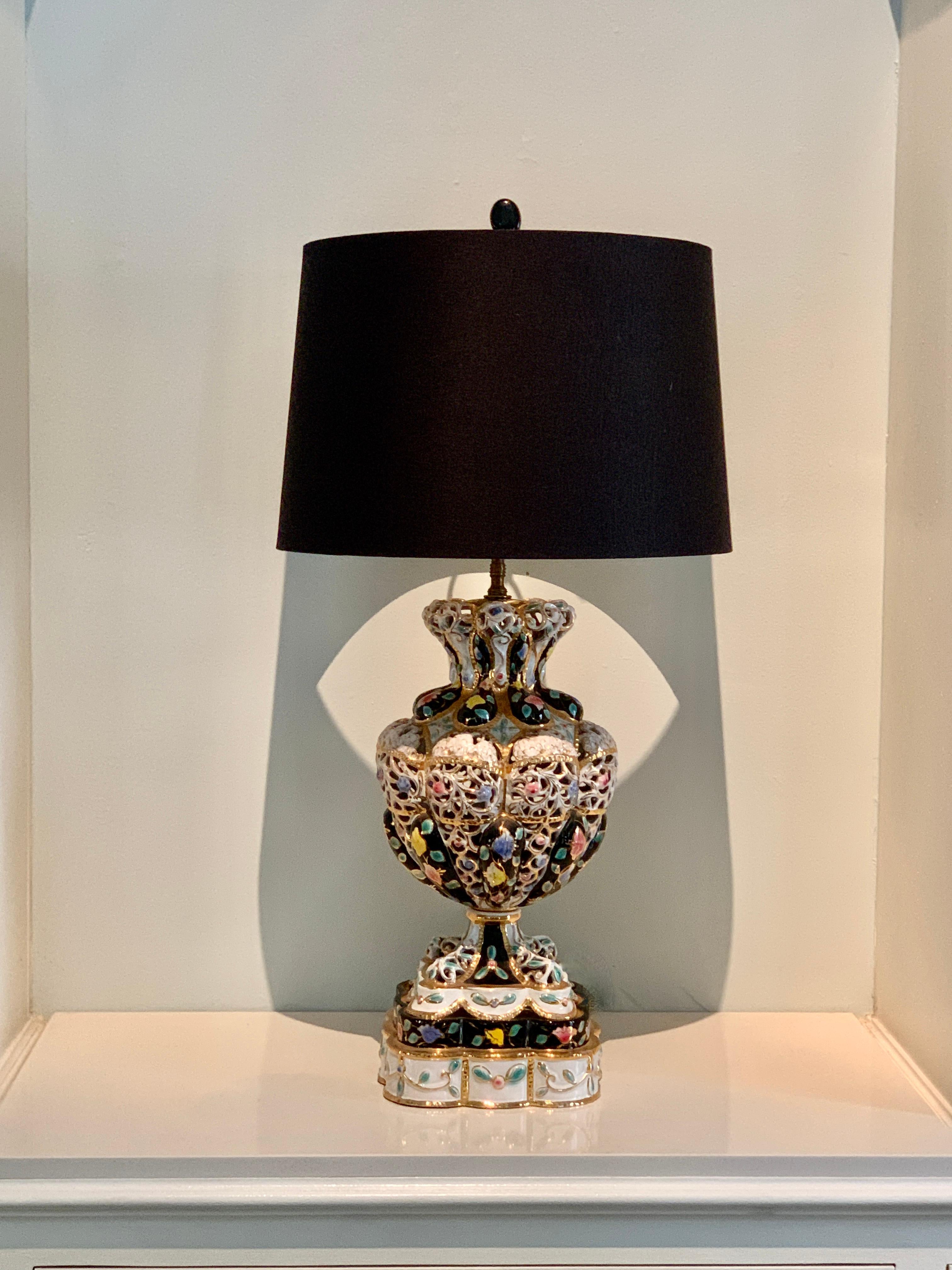 Hand-Painted Italian Porcelain Lamp in the Style of Capodimonte