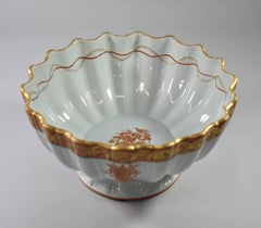 Italian Porcelain Orange and Gold Detail Footed Bowl Scalloped Edge, Mottahedeh